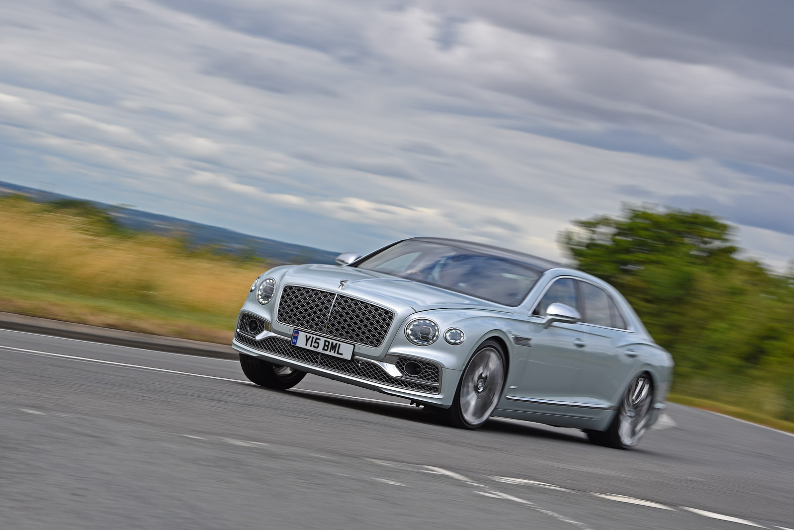 19 Bentley Flying Spur Hybrid RT 2022 front corner