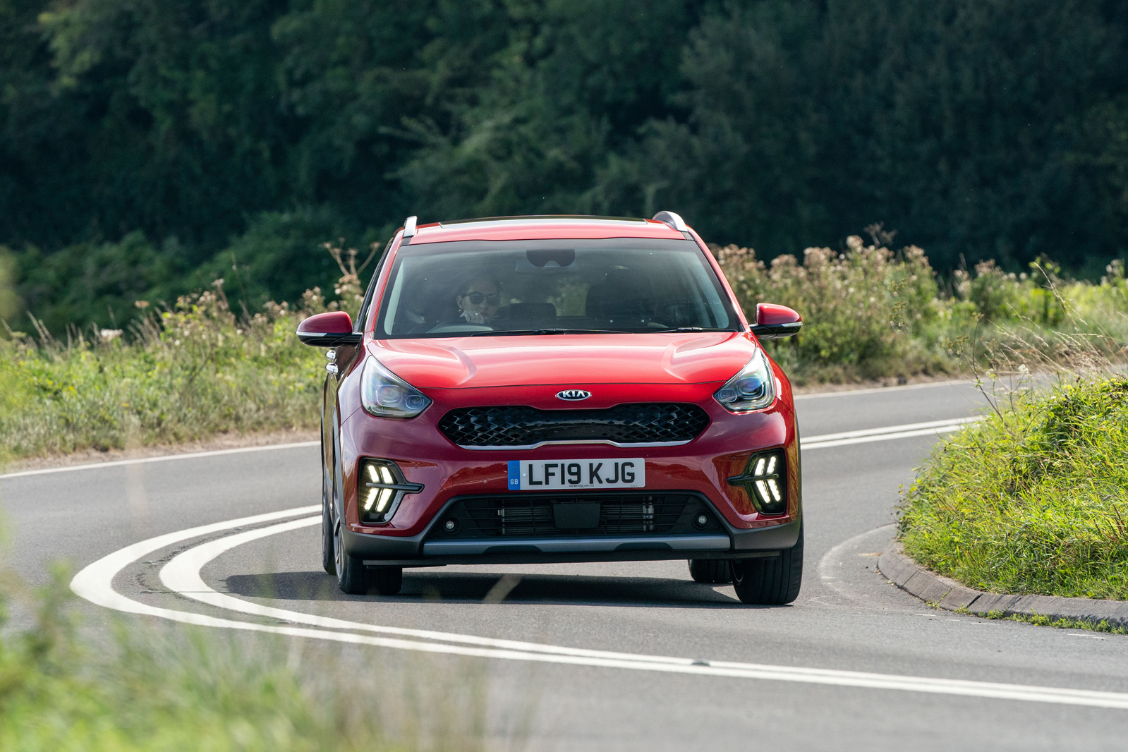 19 Kia Niro 2021 road test review on road front