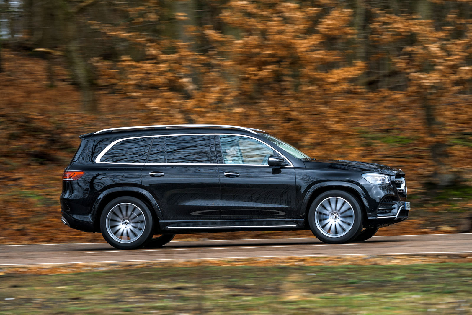 Mercedes-Benz GLS 2020 road test review - hero side