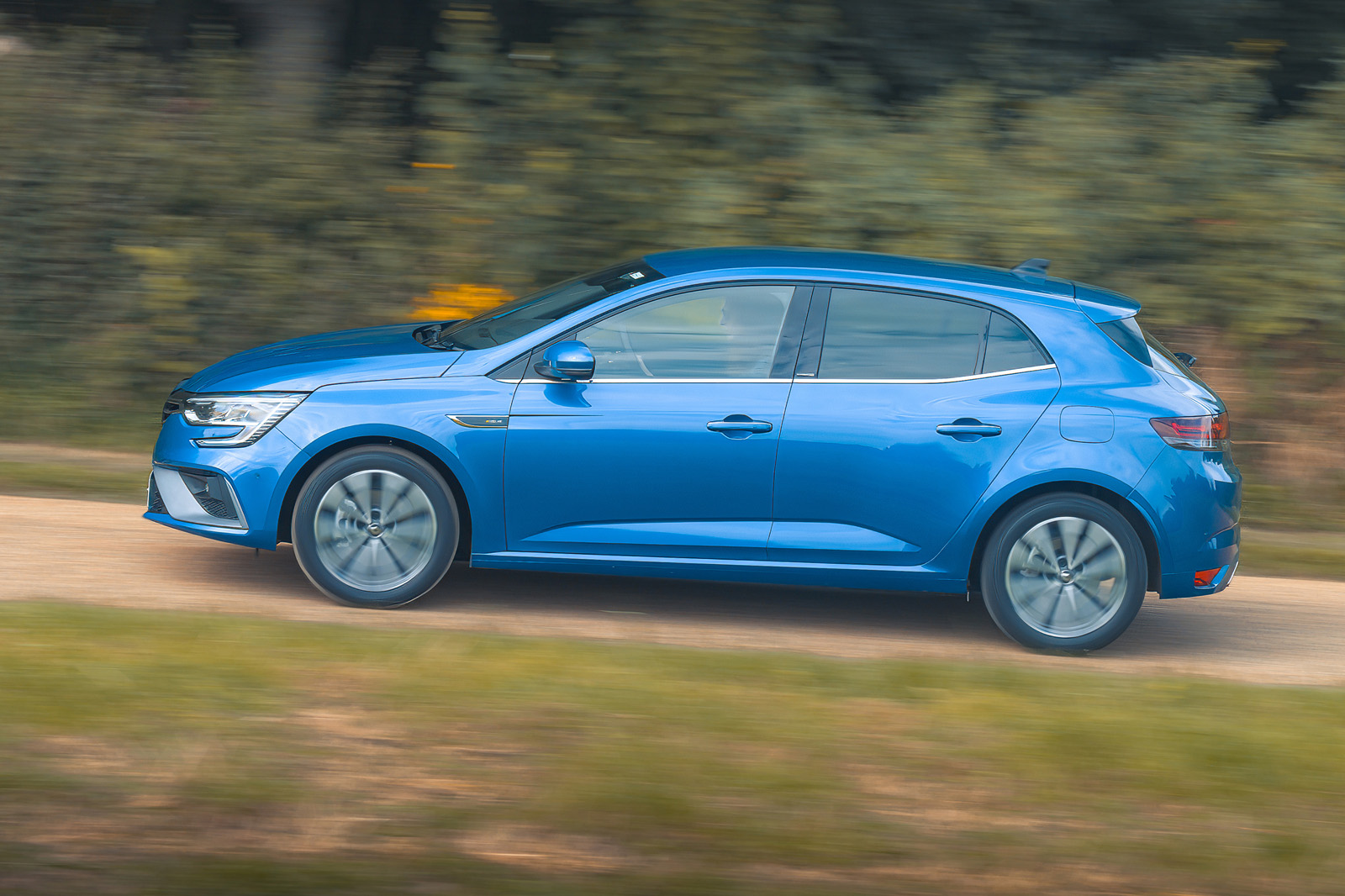 2 Renault Megane E Tech PHEV road test 2021 hero side