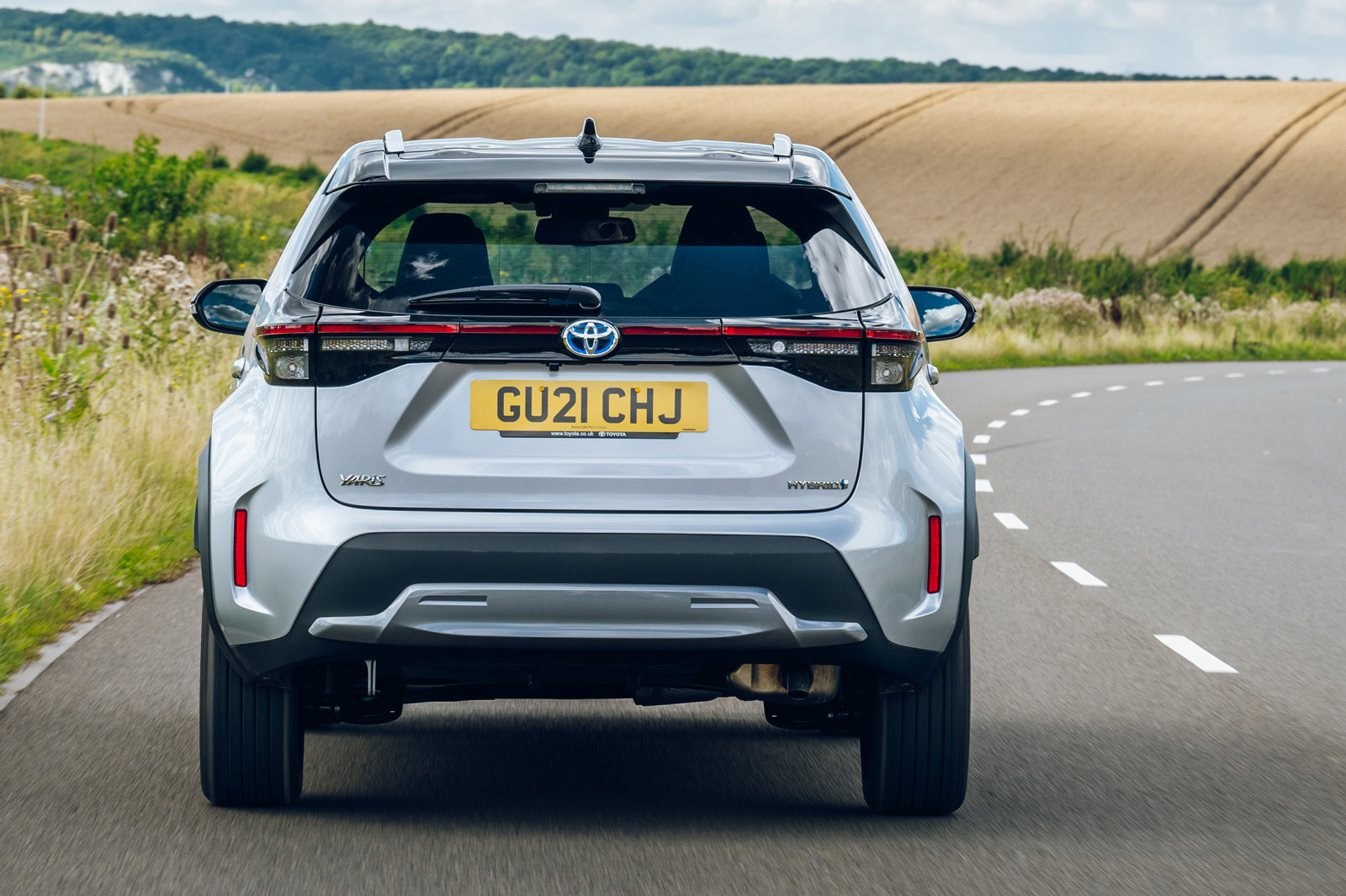 2 Toyota Yaris Cross 2021 UK FD hero rear