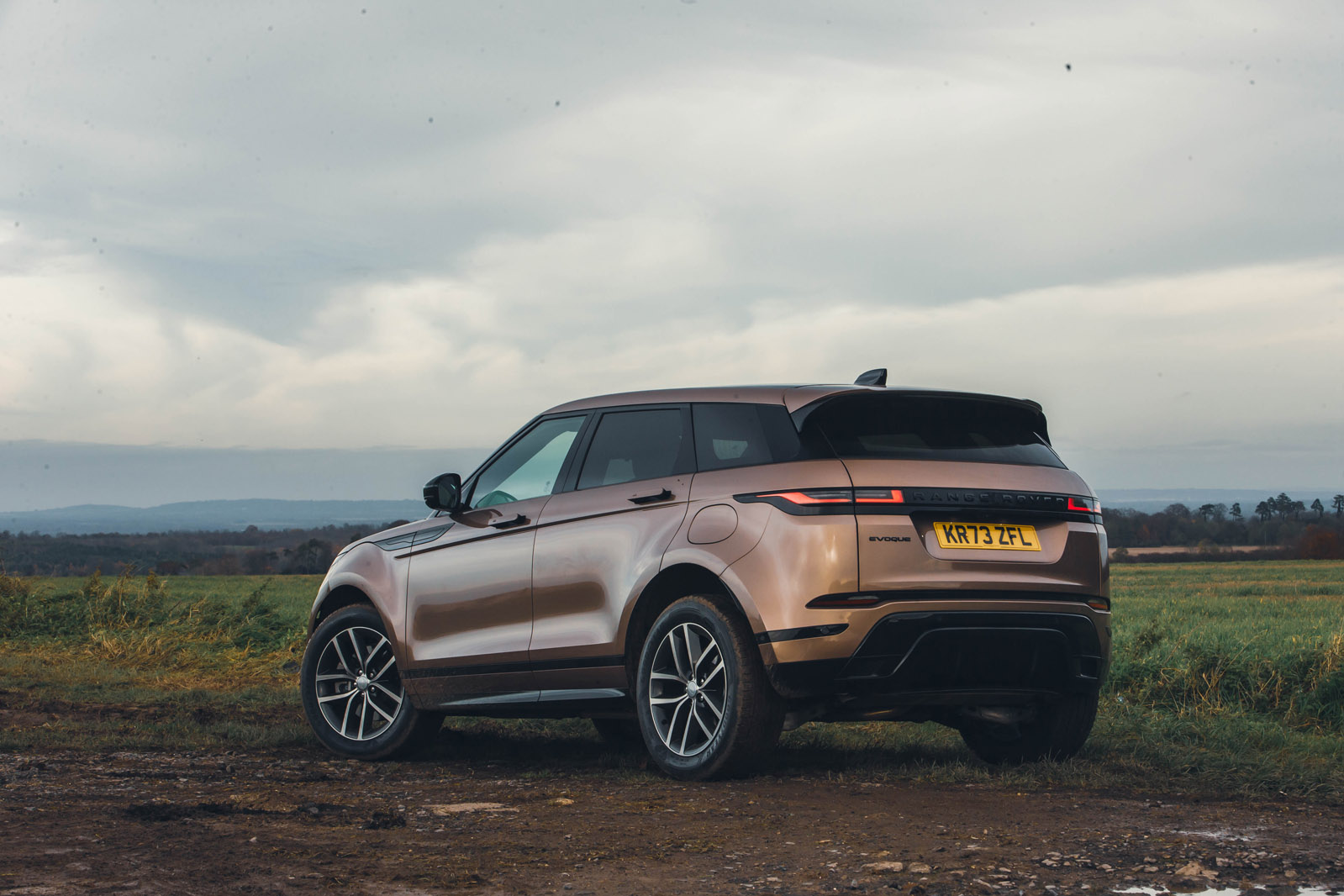 24 Range Rover Evoque RT 2024 rear static