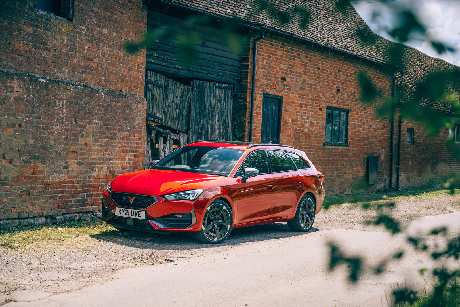 27 Cupra Leon Estate 2021 road test review static