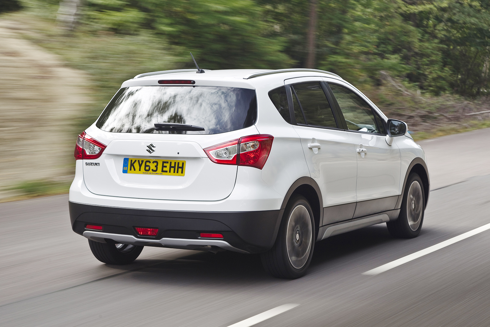 Suzuki S-Cross rear quarter