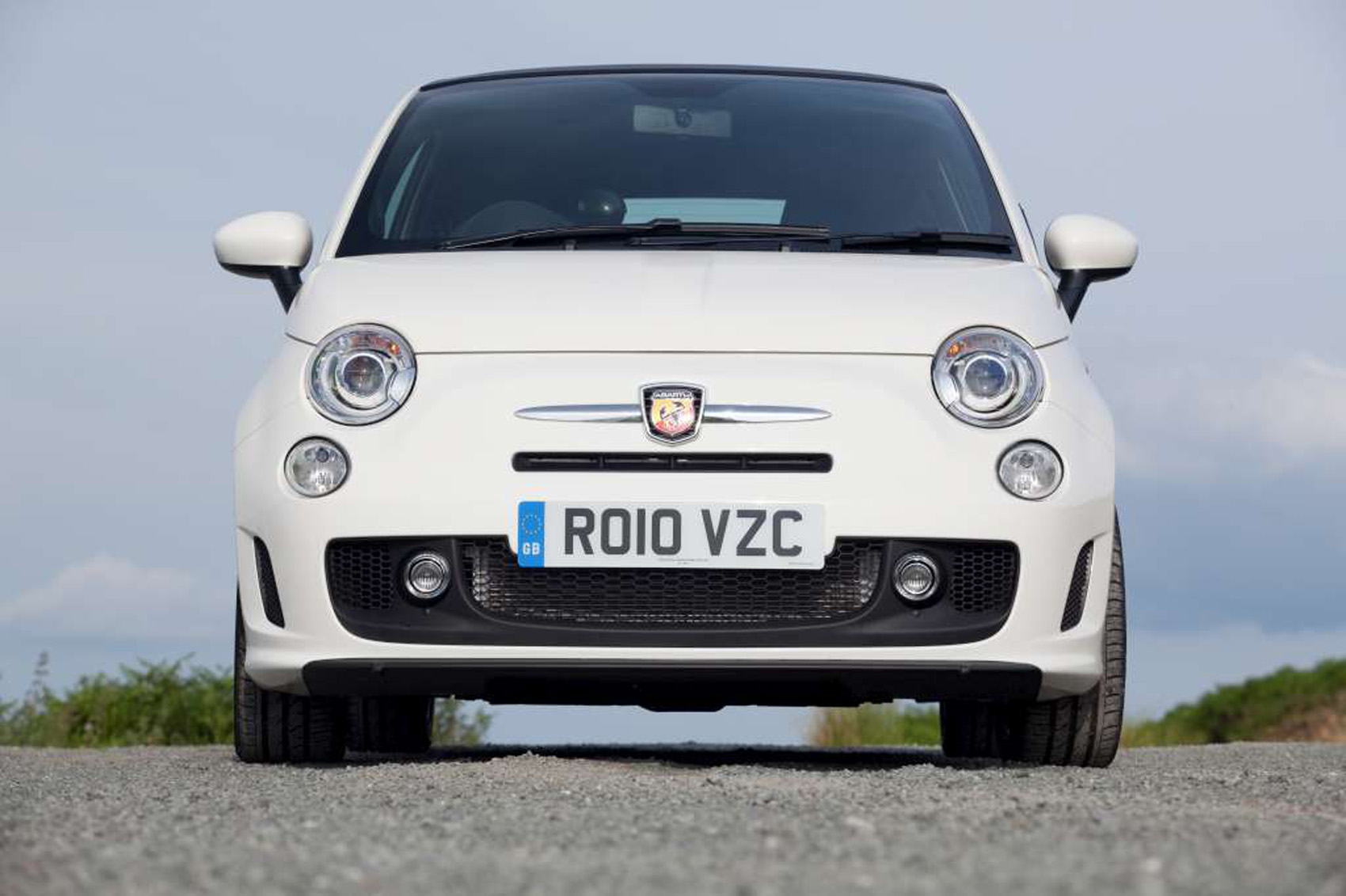 Abarth 595 front end