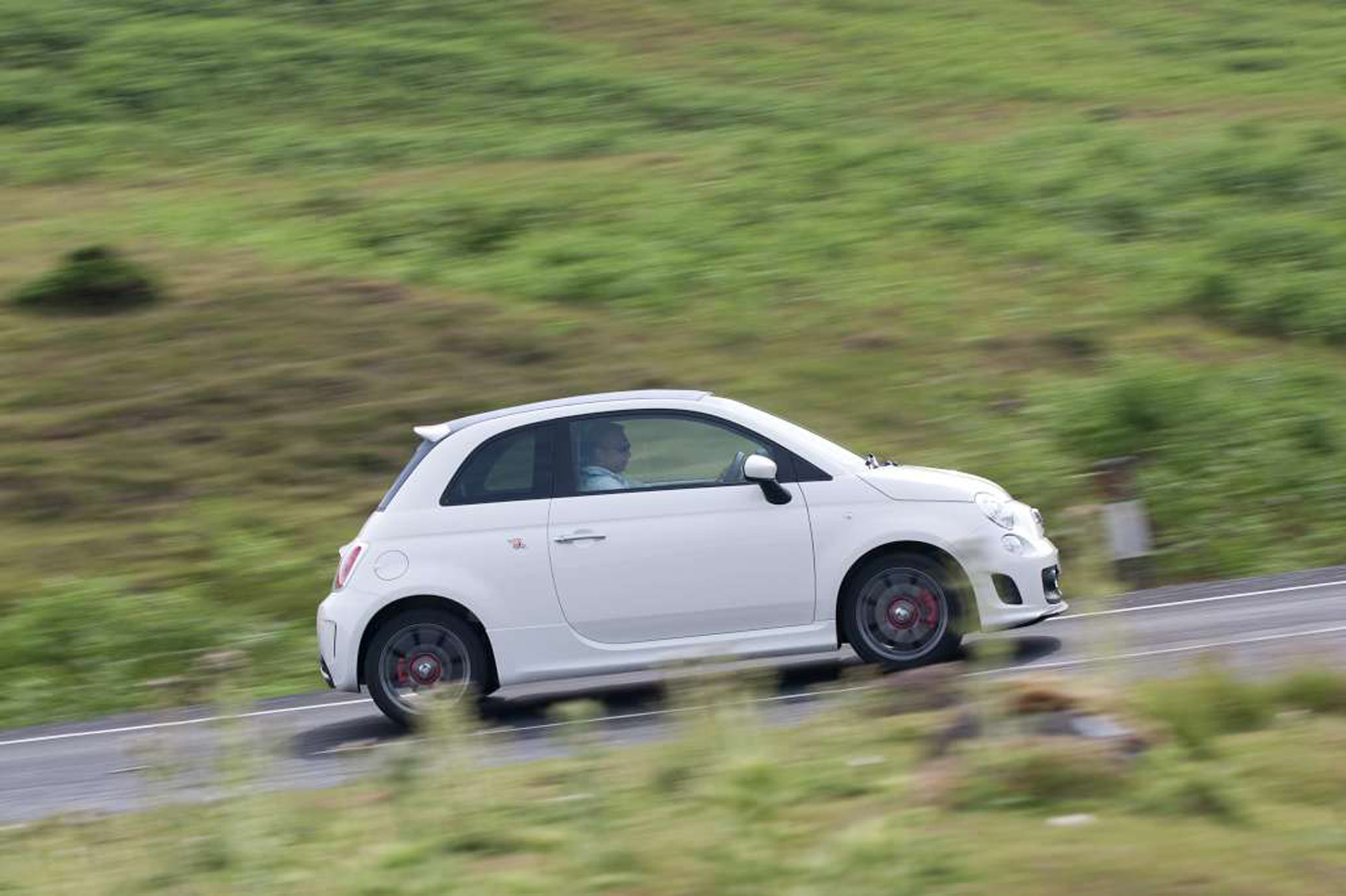 Abarth 595 side profile