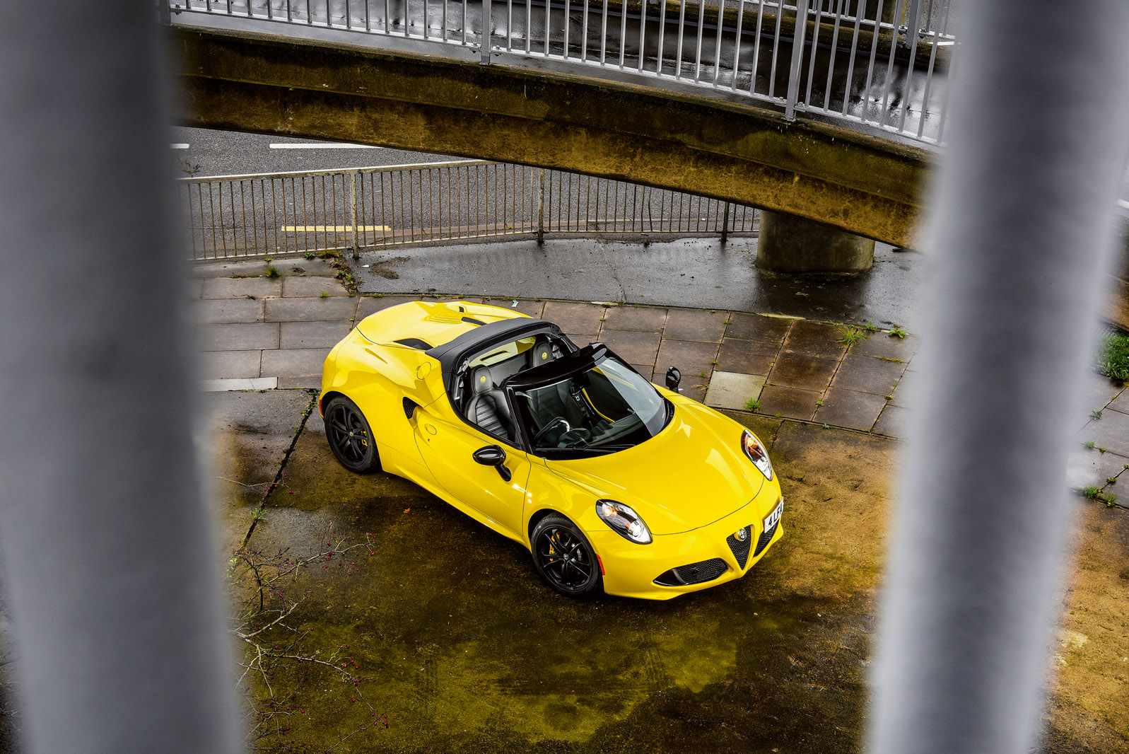 3 star Alfa Romeo 4C Spider