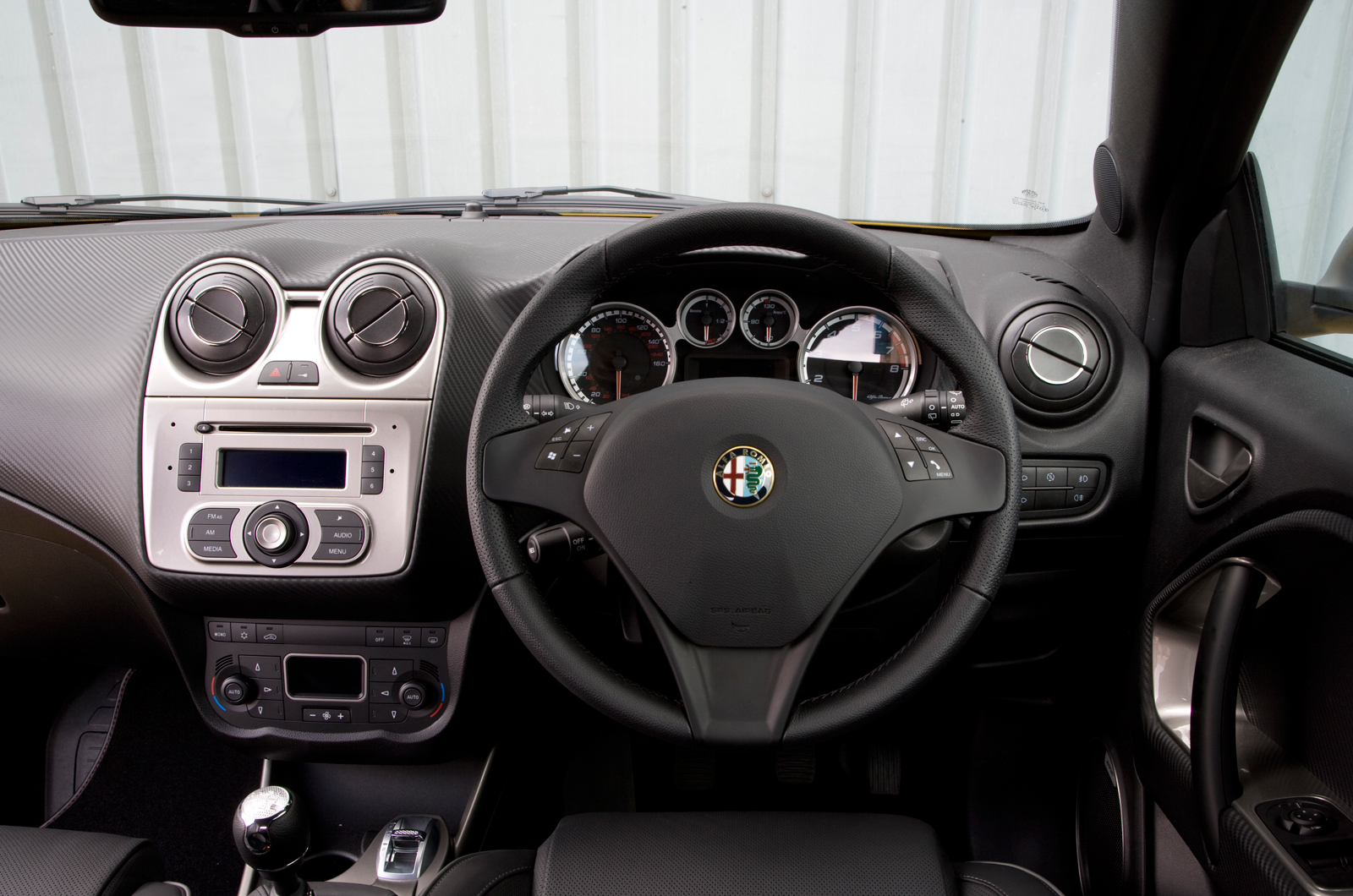 Alfa Romeo Mito Cloverleaf dashboard