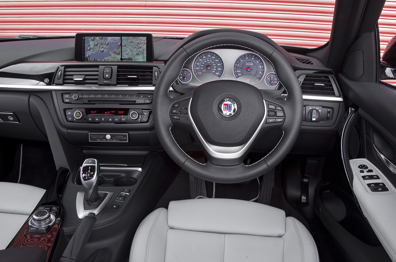 Alpina B3 Biturbo's interior