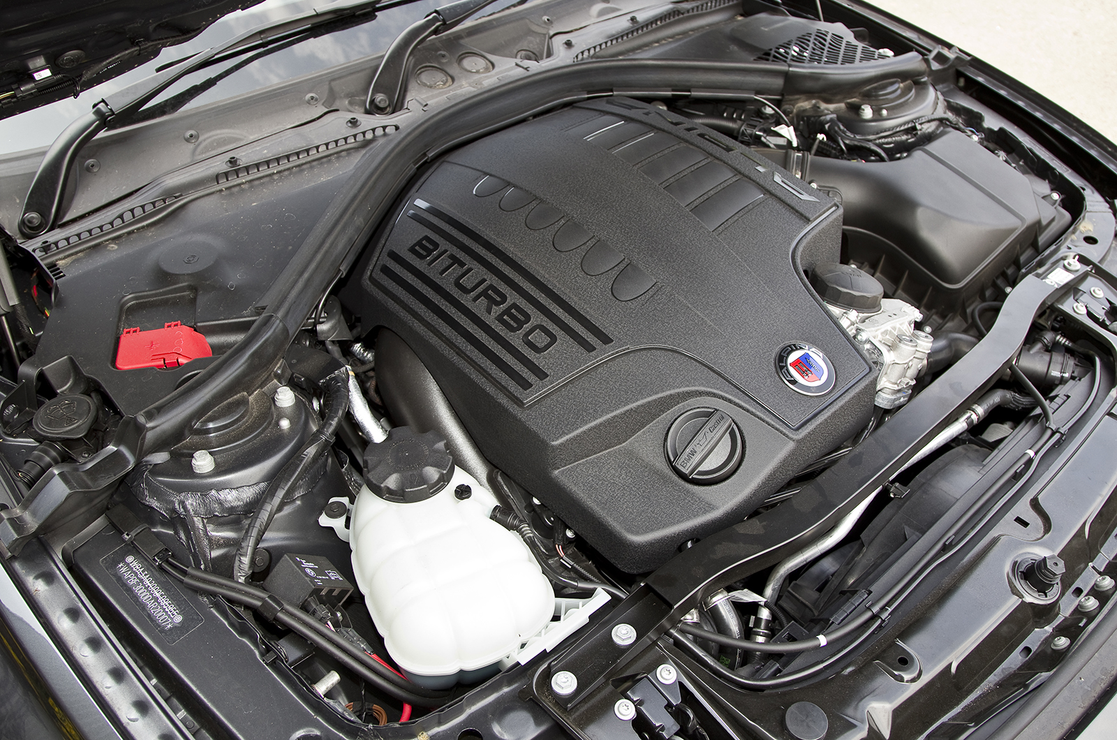 Alpina B3's twin turbocharged engine