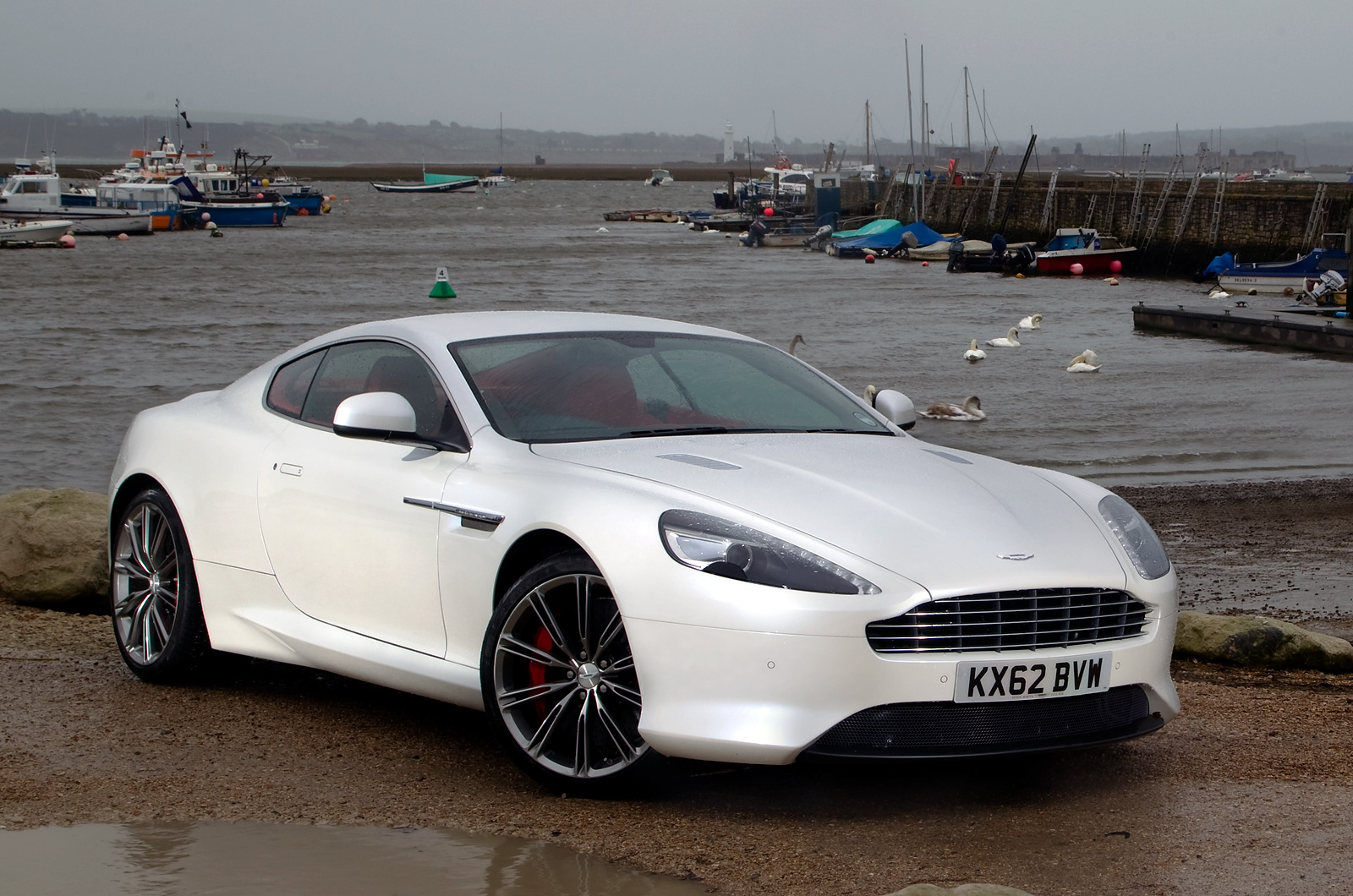 3.5 star Aston Martin DB9