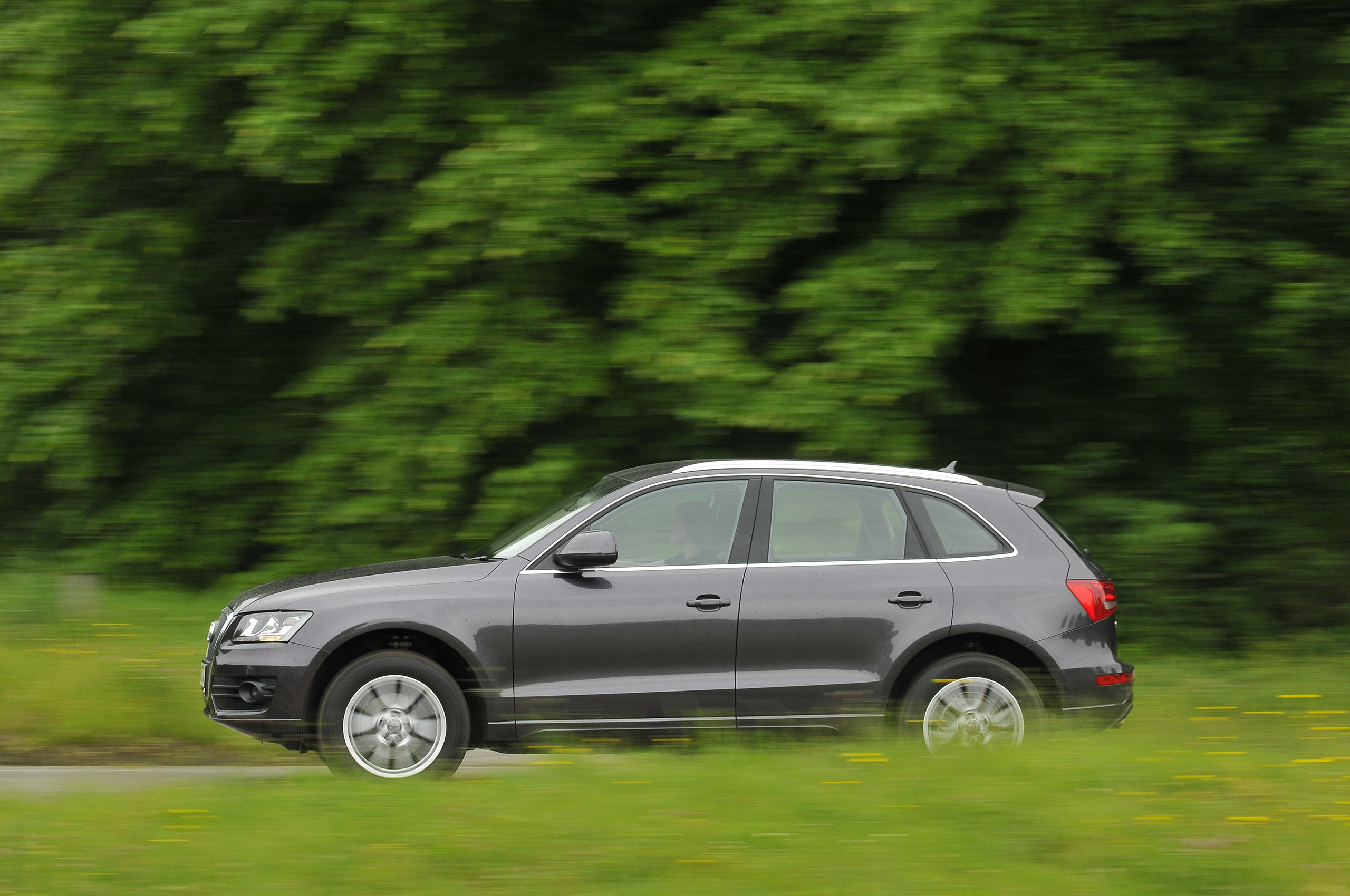 Audi Q5 side profile