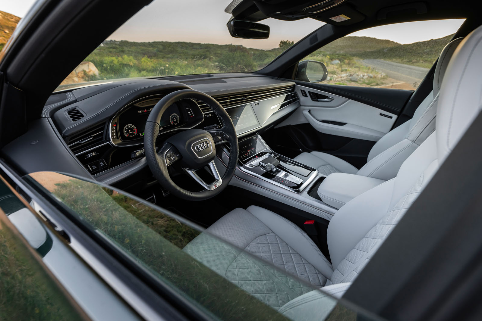 audi q8 review 2023 009 interior