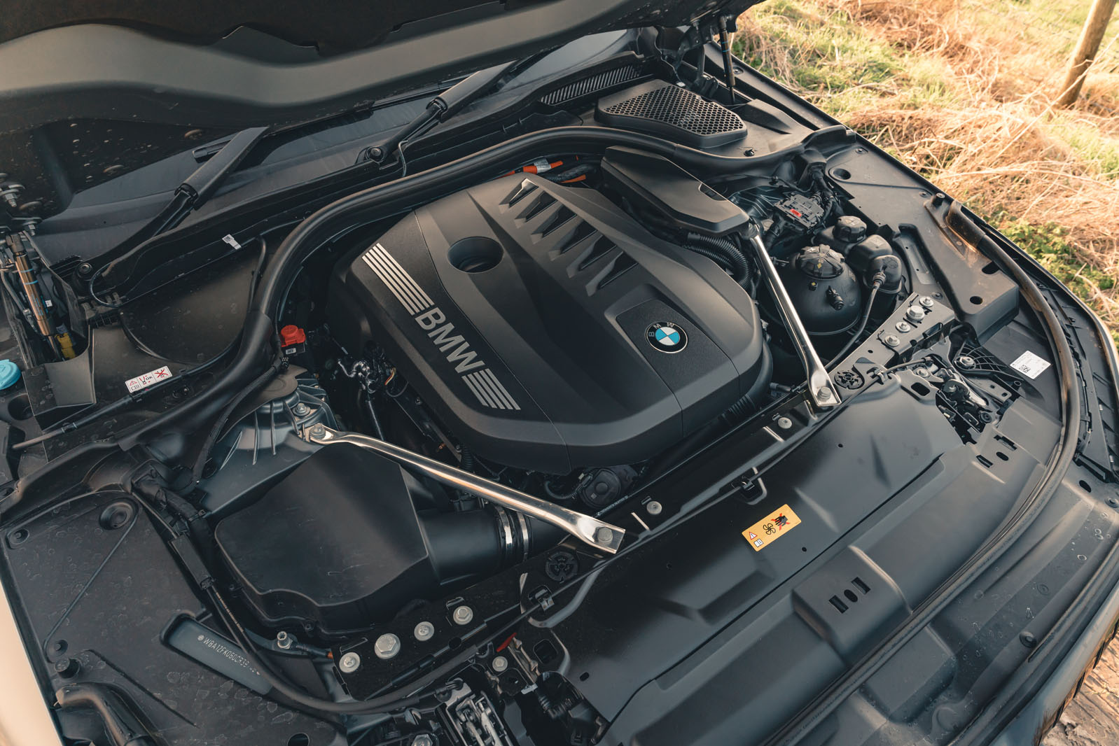 bmw 530e review 2024 21 engine