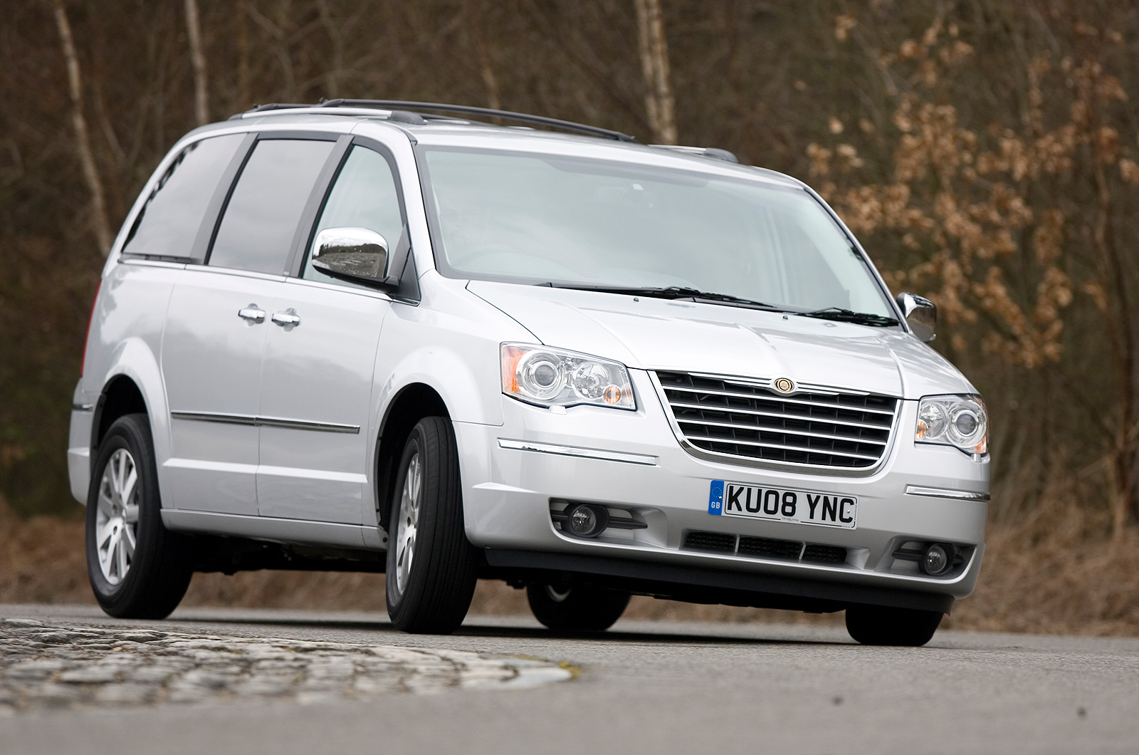 Chrysler Voyager hard cornering