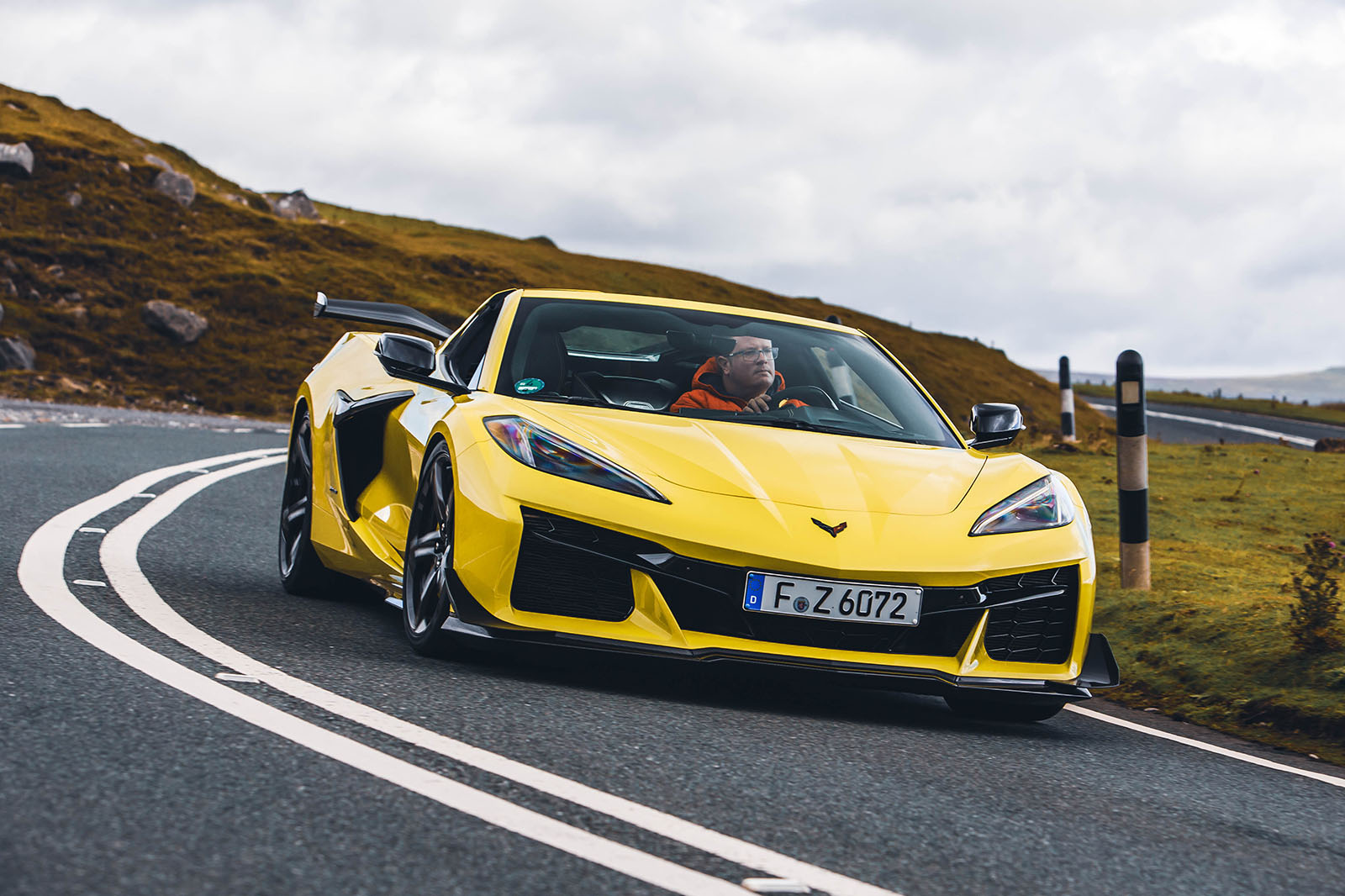 corvette z06 road test 2023 01 cornering front