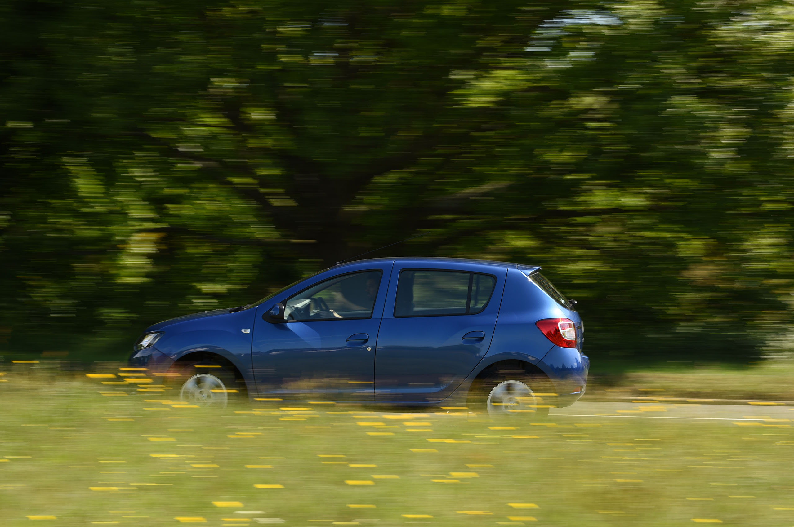 Dacia Sandero side profile