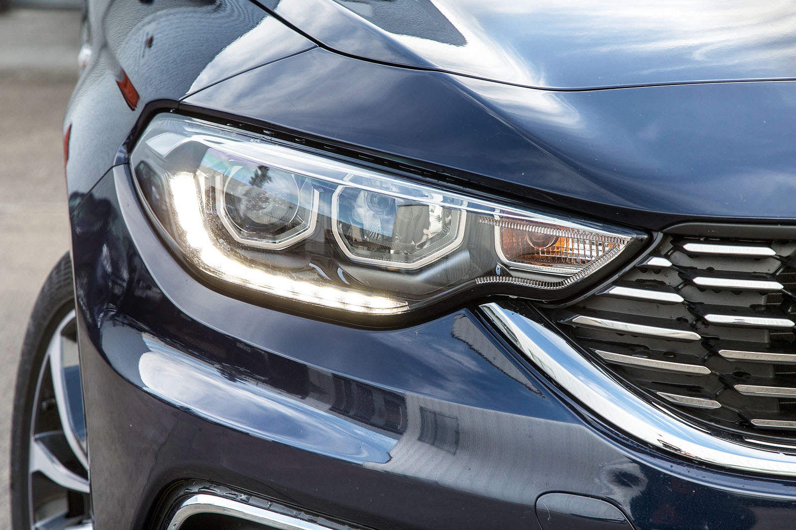 Fiat Tipo headlights