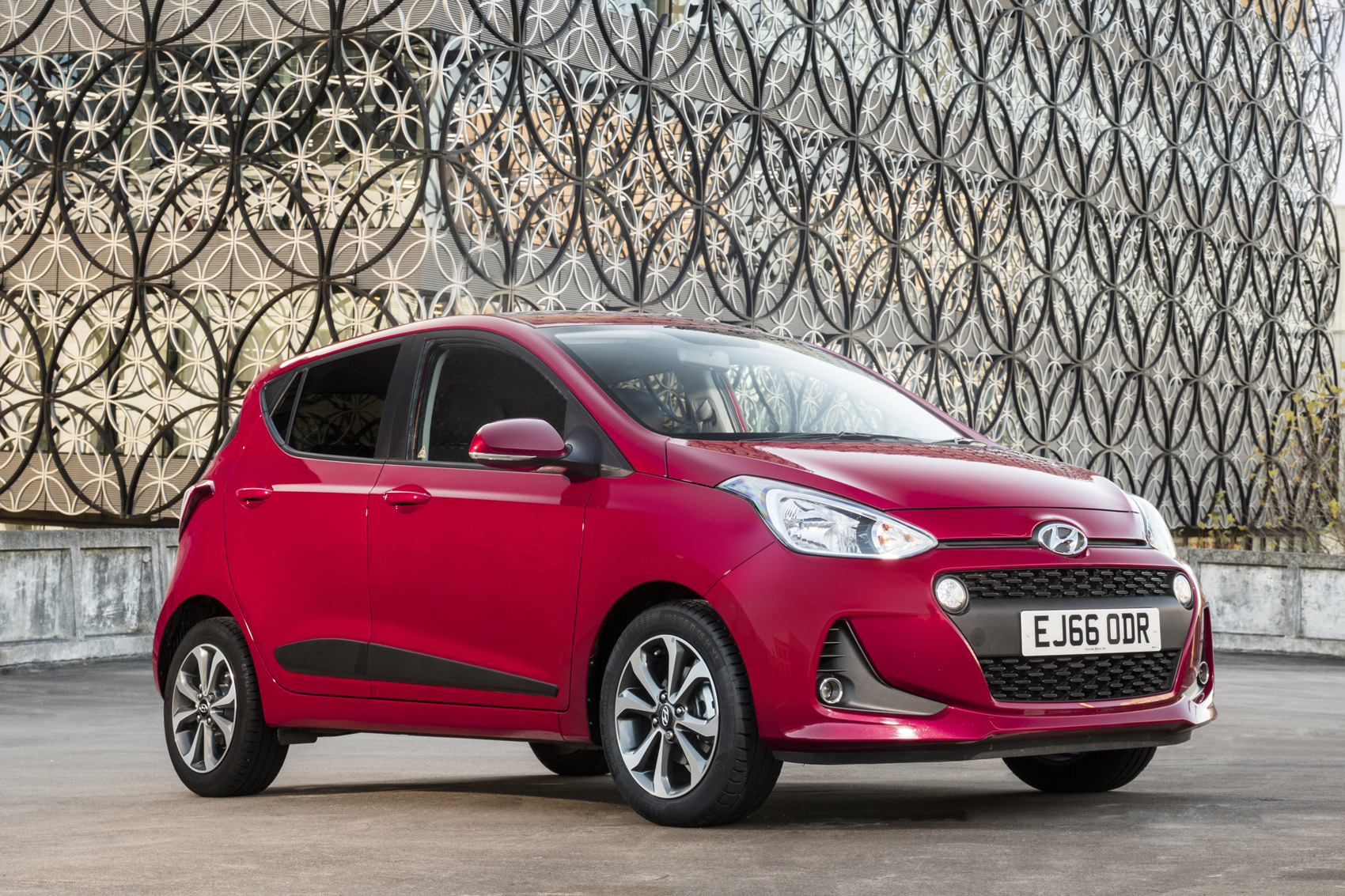 3.5 star Hyundai i10