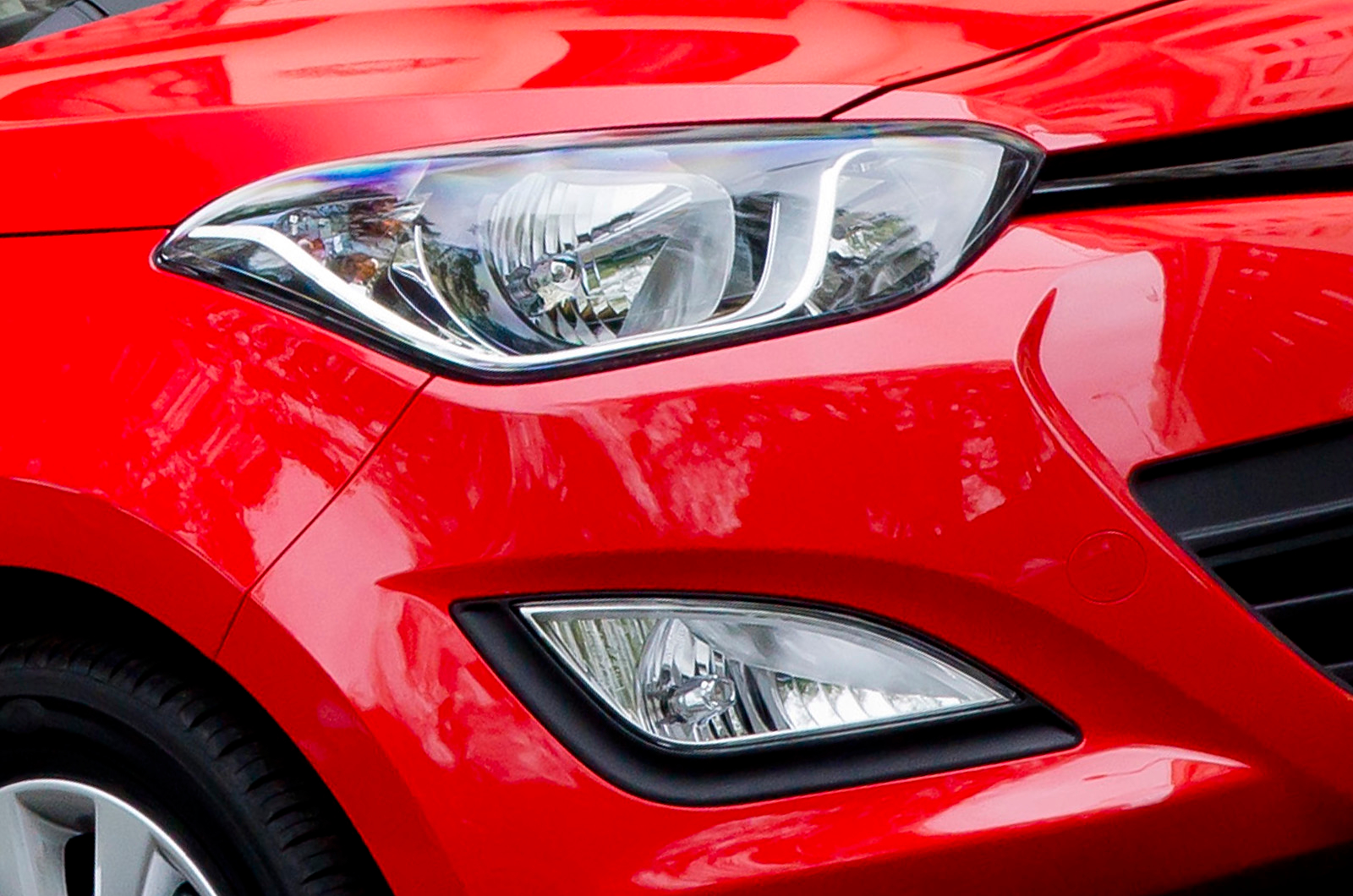 Hyundai i20 headlight and foglight