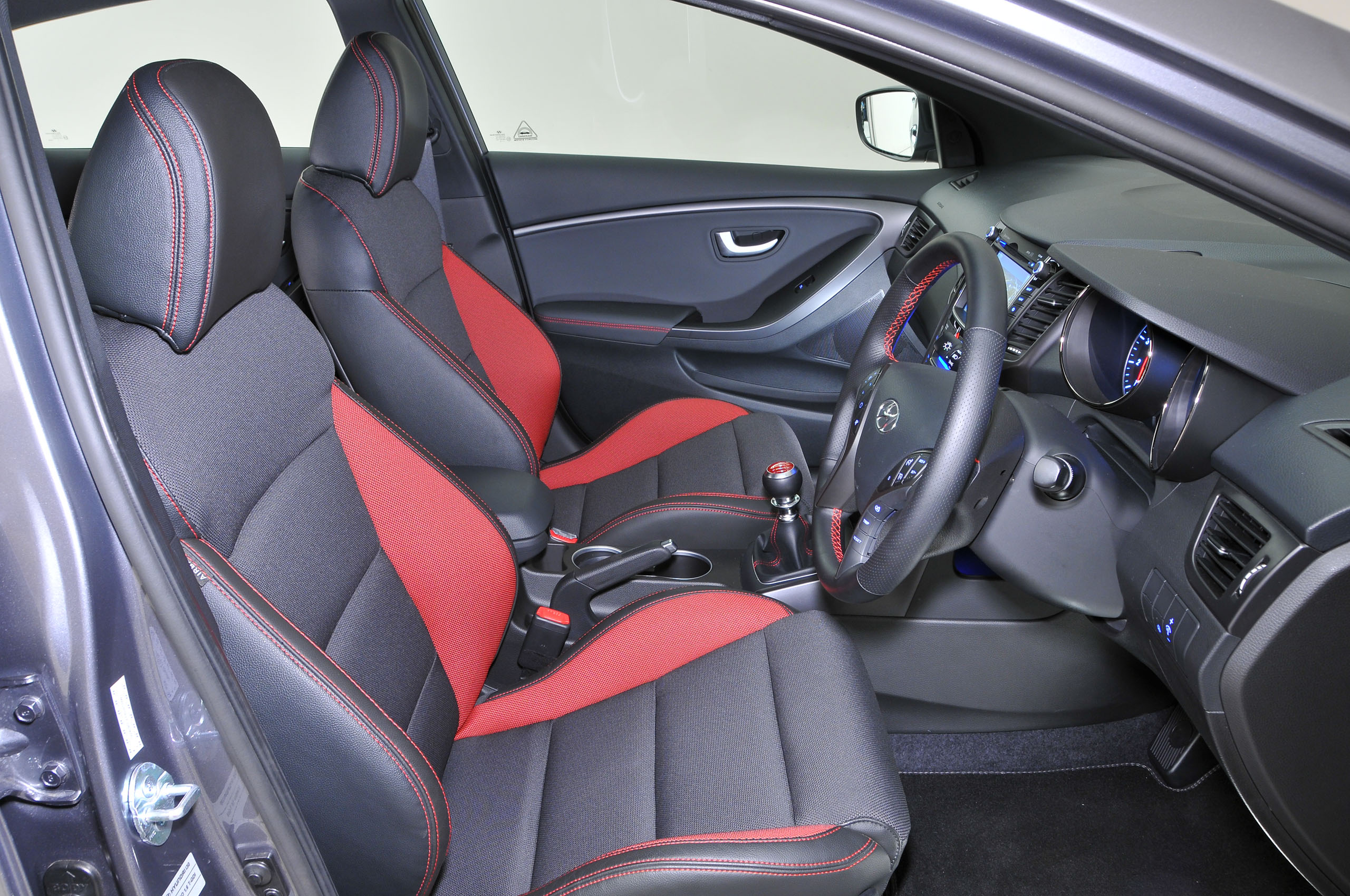 Hyundai i30 Turbo interior