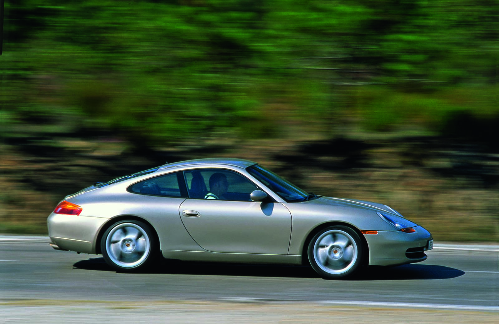 996