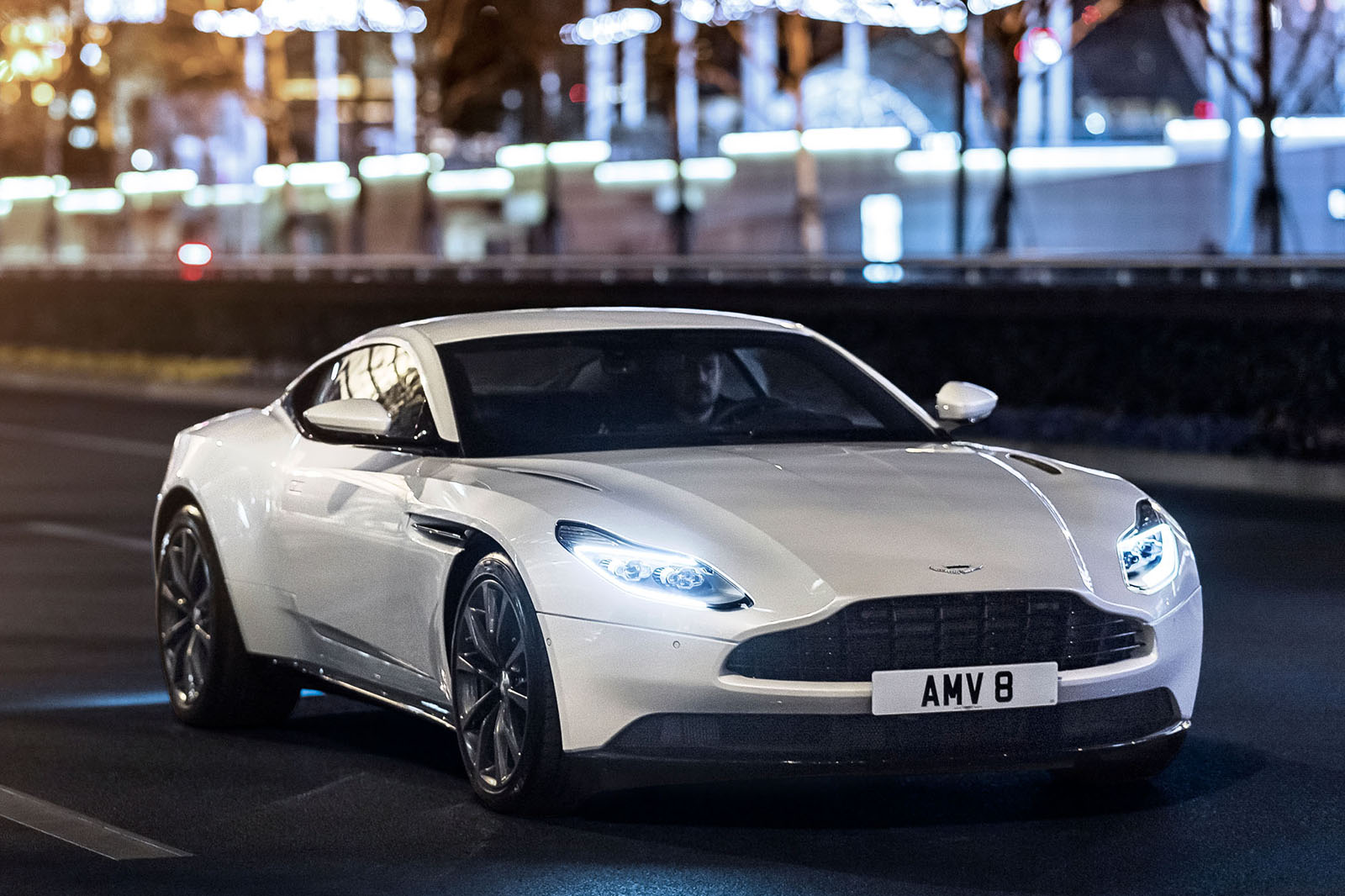 Amv8 db11 489 0