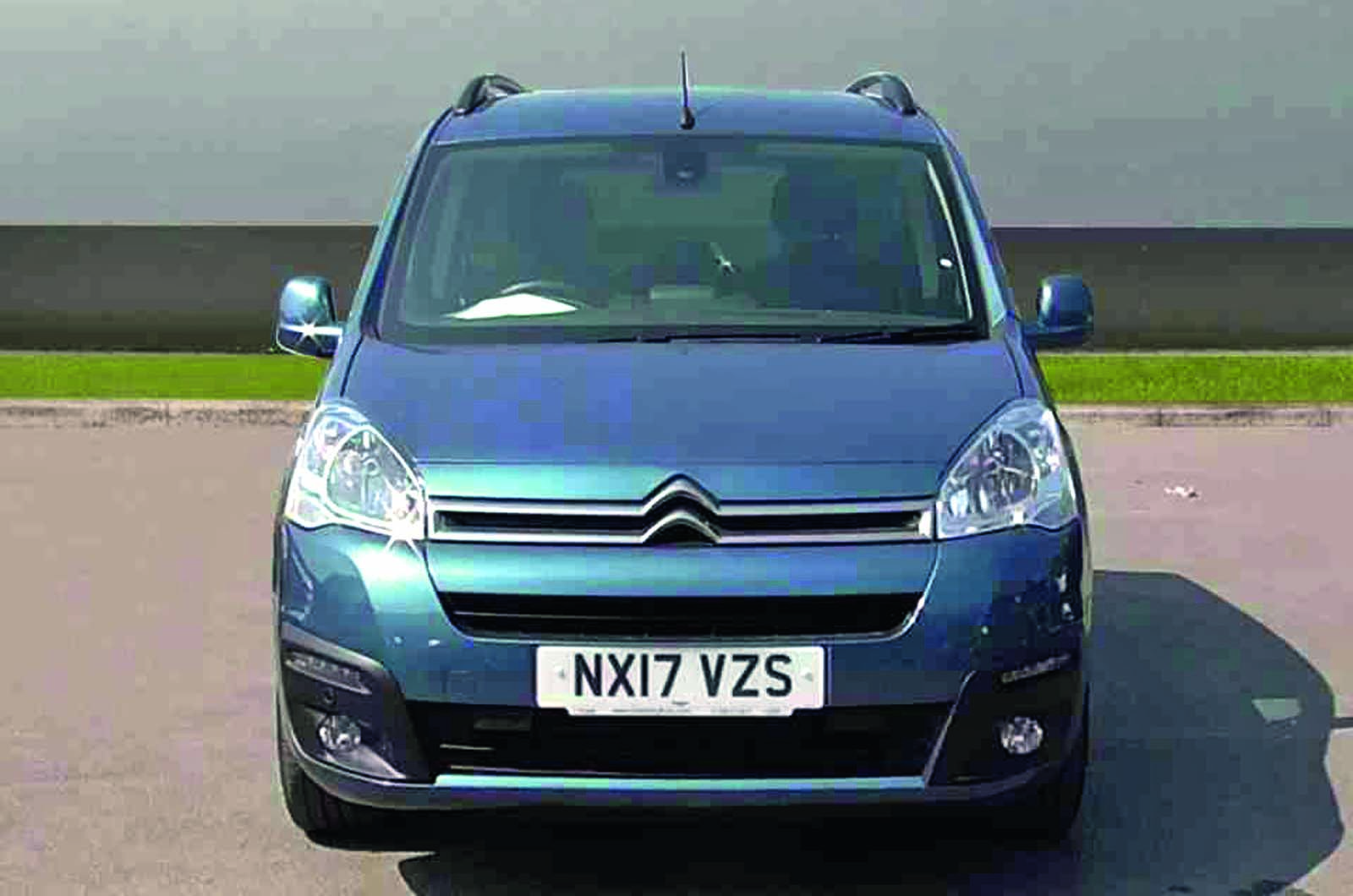 Citroen berlingo multispace 1 6 bluehdi 100 flair 5dr 296694908 4