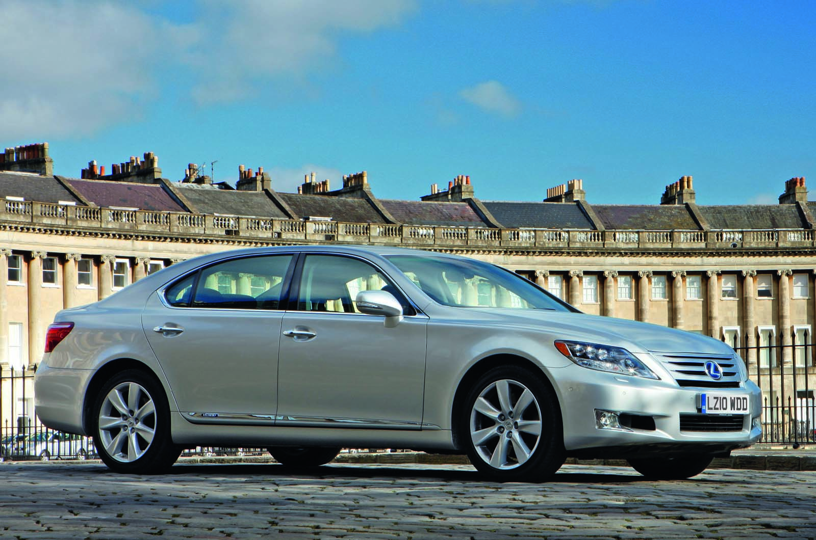Drop in lexus ls600h