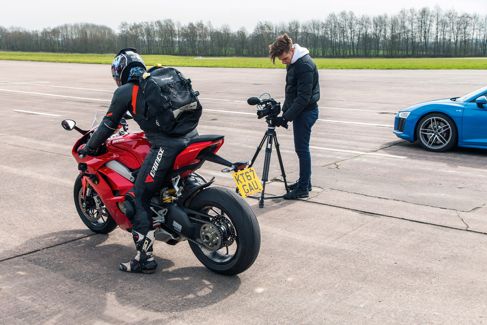 Ducati v r8 g