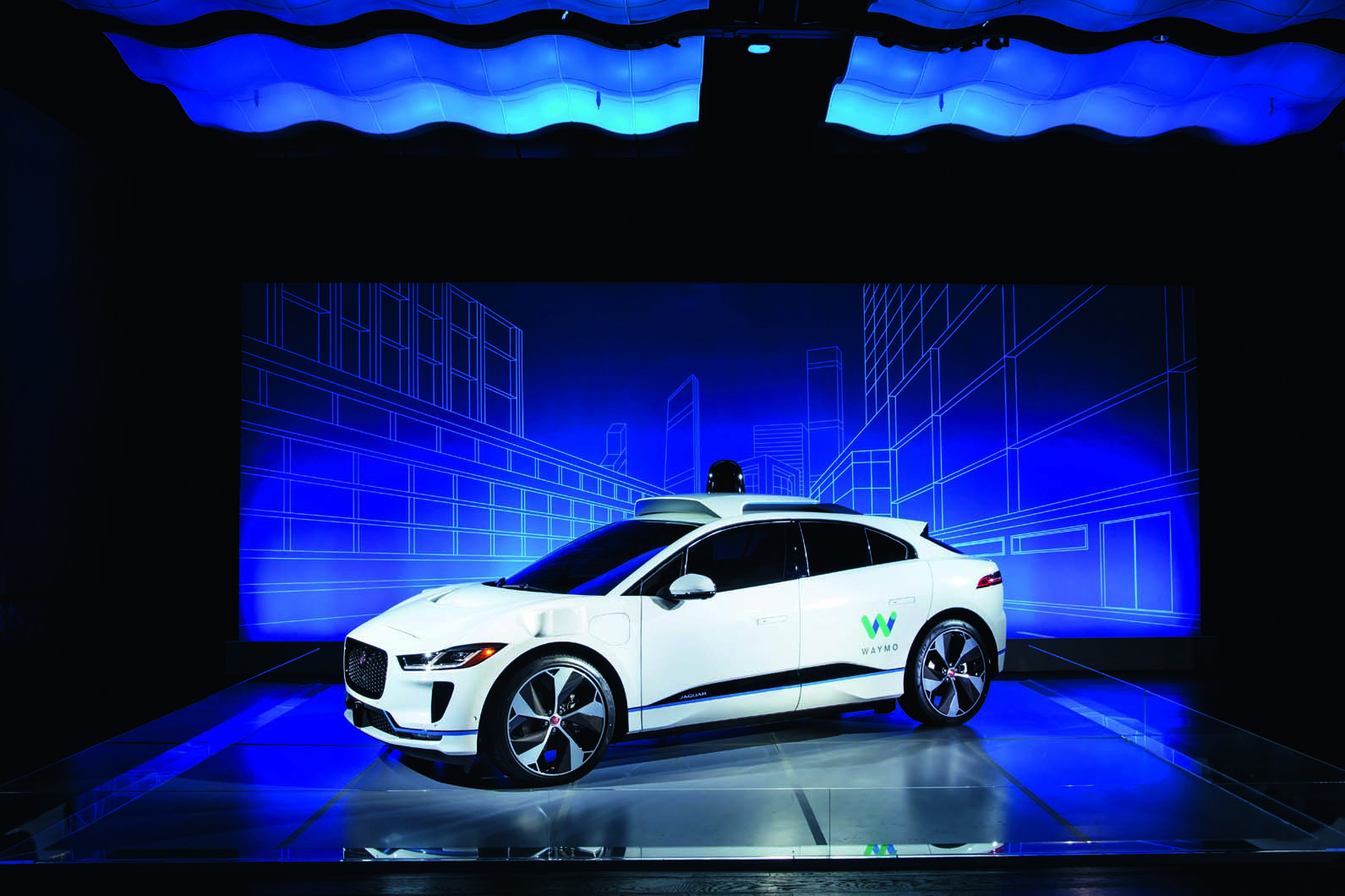 Jaguar i pace waymo ny 001