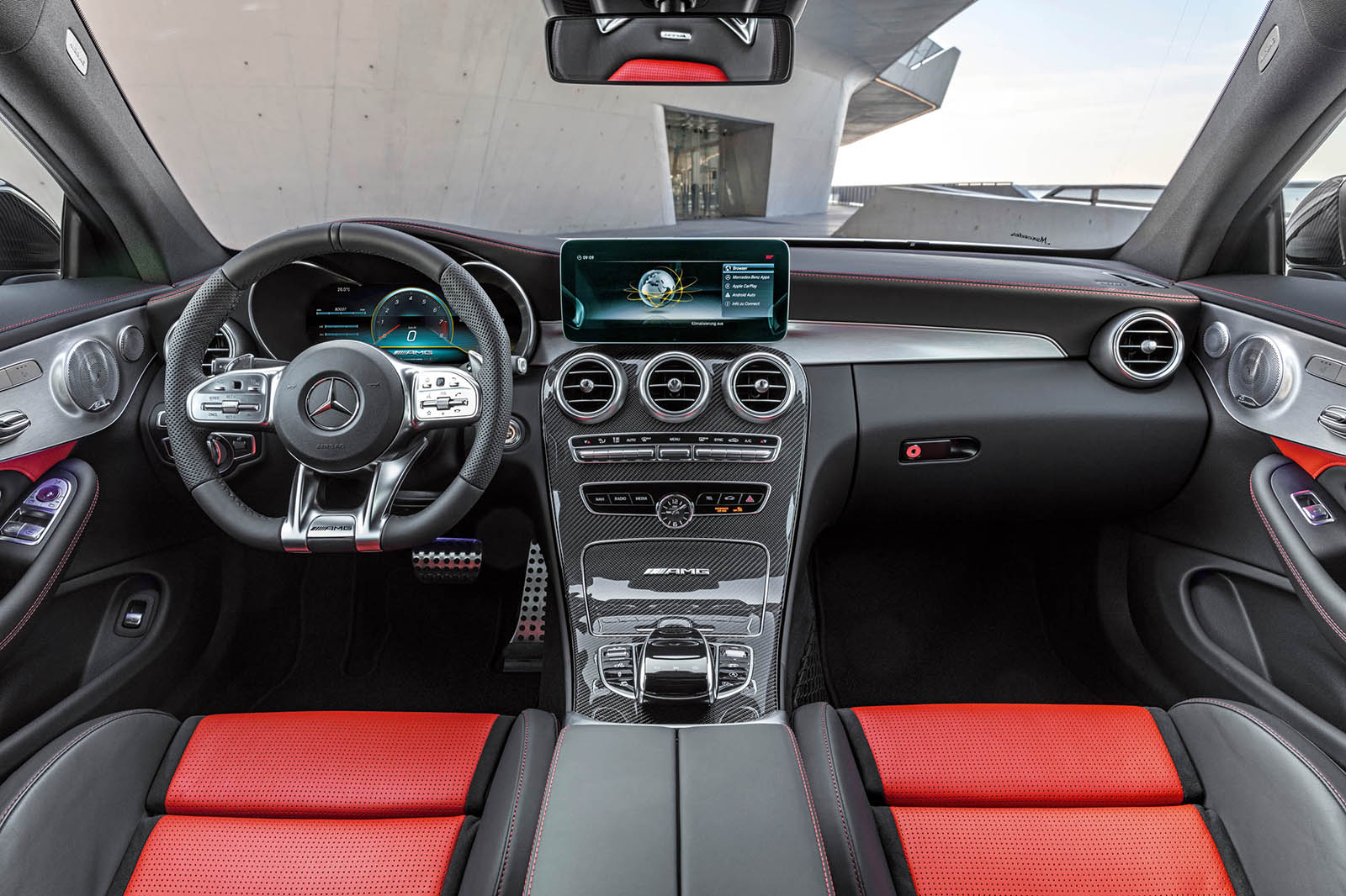 Merc c63 web 4388