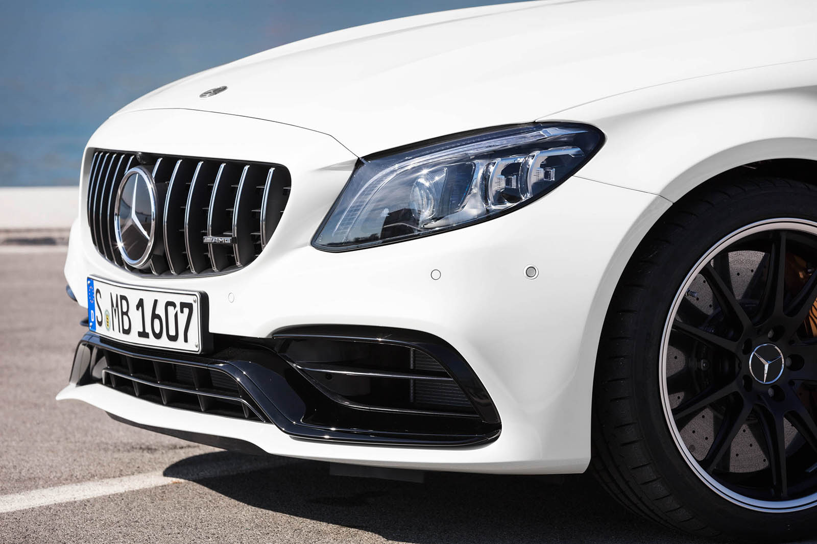 Merc c63 web 4393