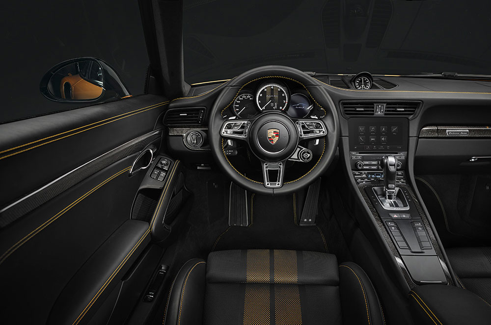 P17 0555 a3 rgb 911 turbo s exclusive series interieur