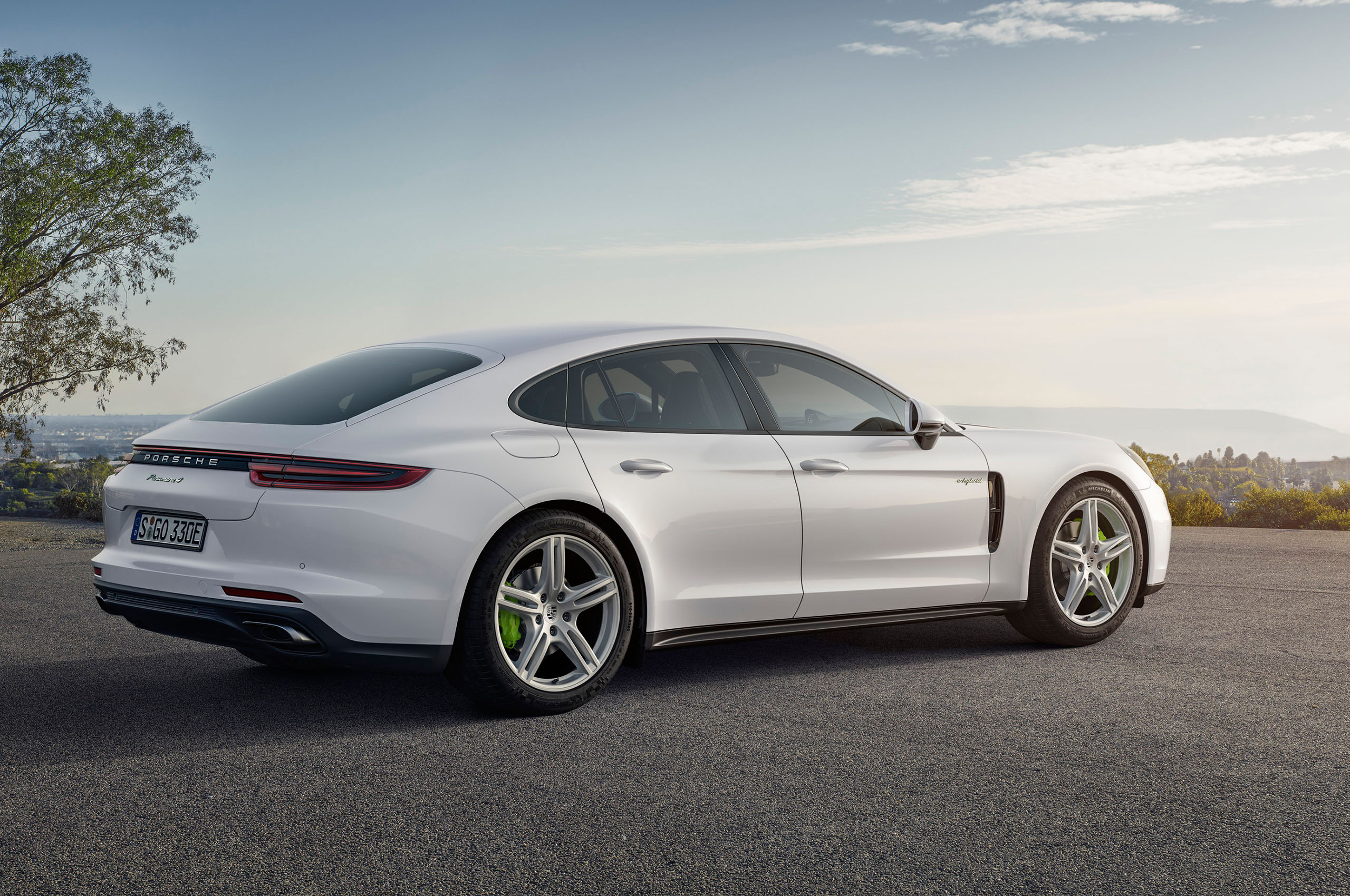 Panamera hybrid web 525