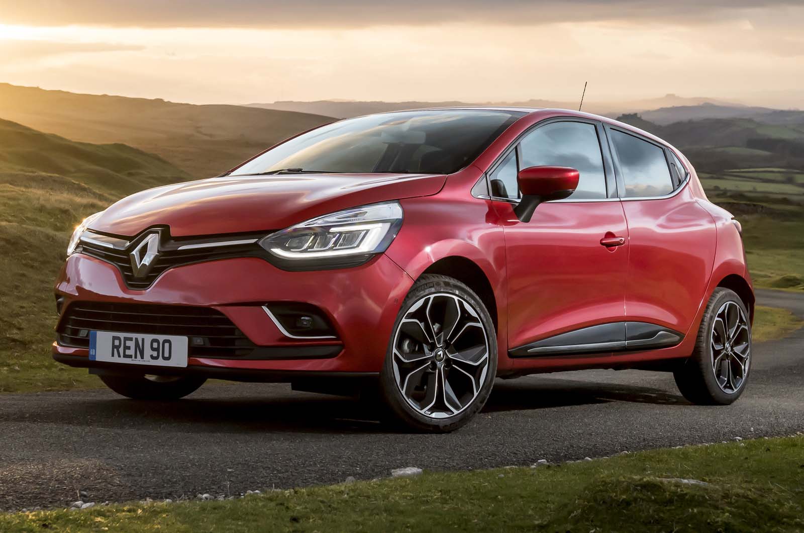 Renault clio easylife range