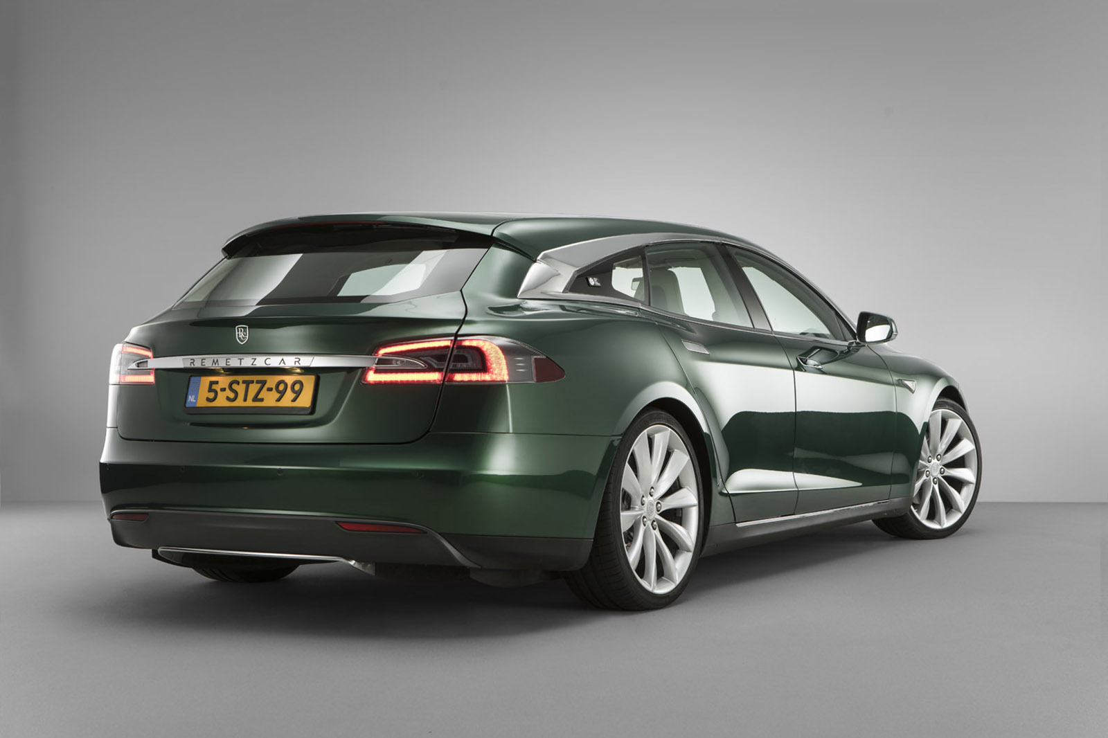 Tesla a