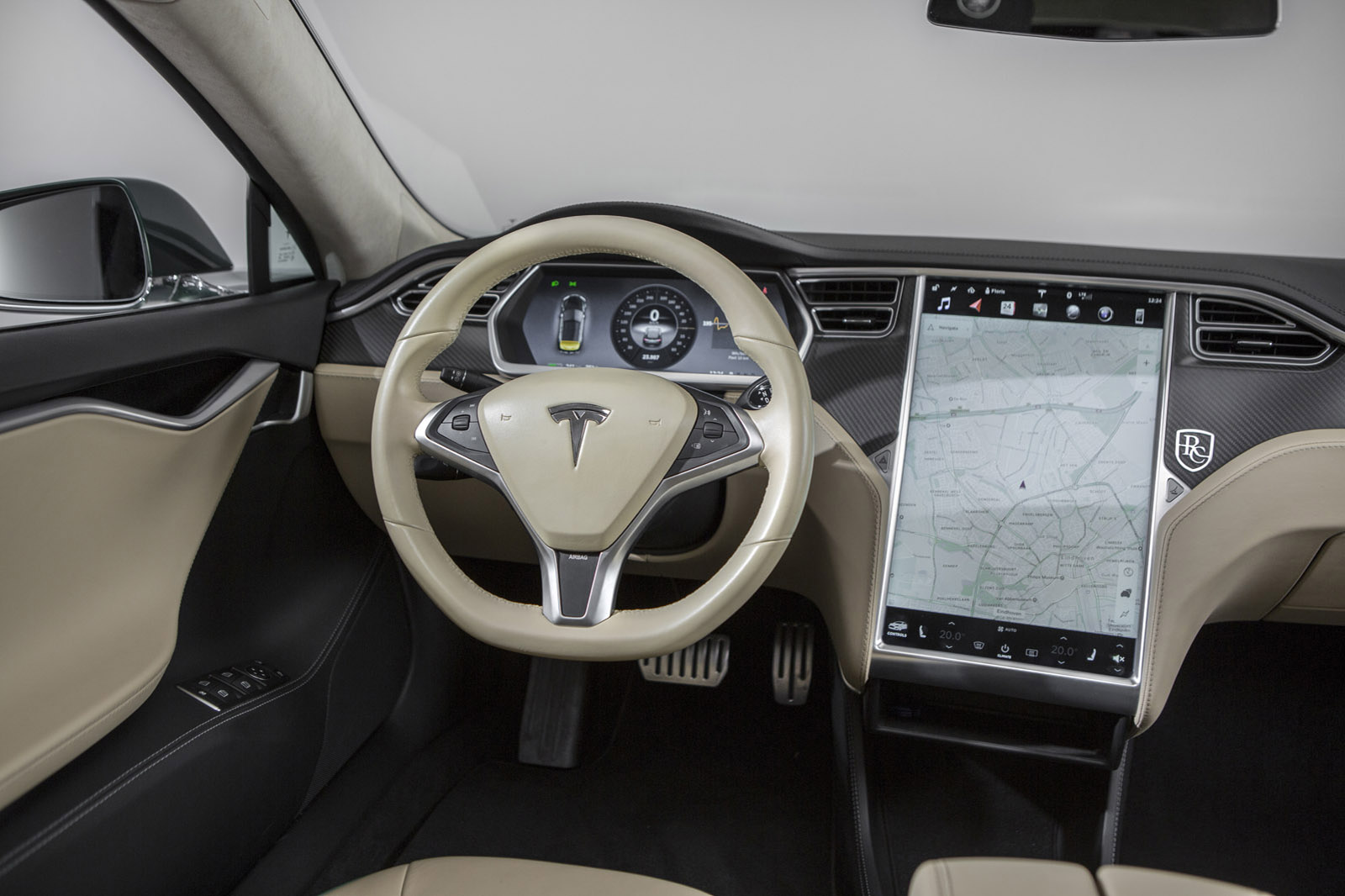 Tesla l