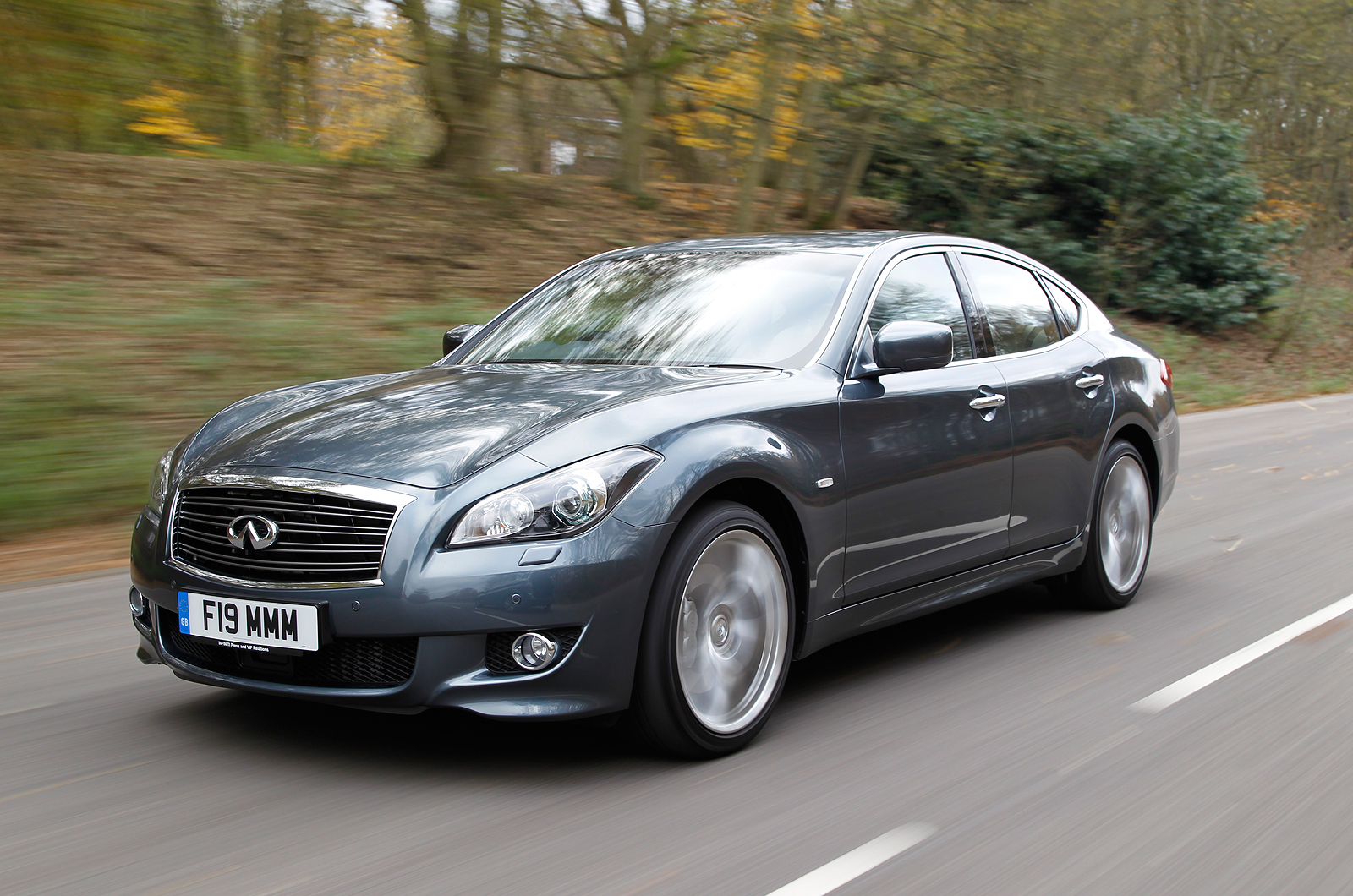 Infiniti M front quarter