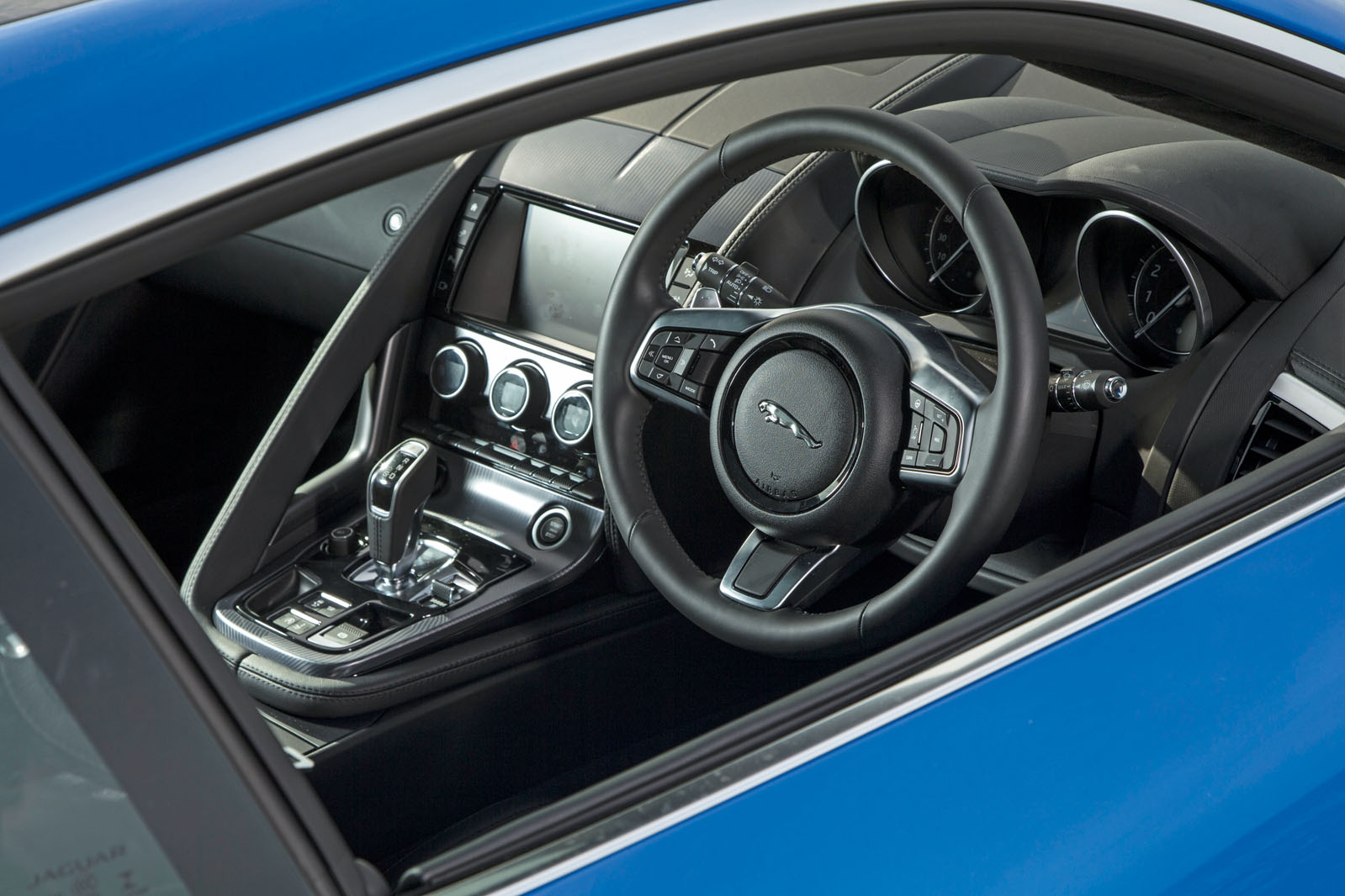 Jaguar F-Type 2.0 interior