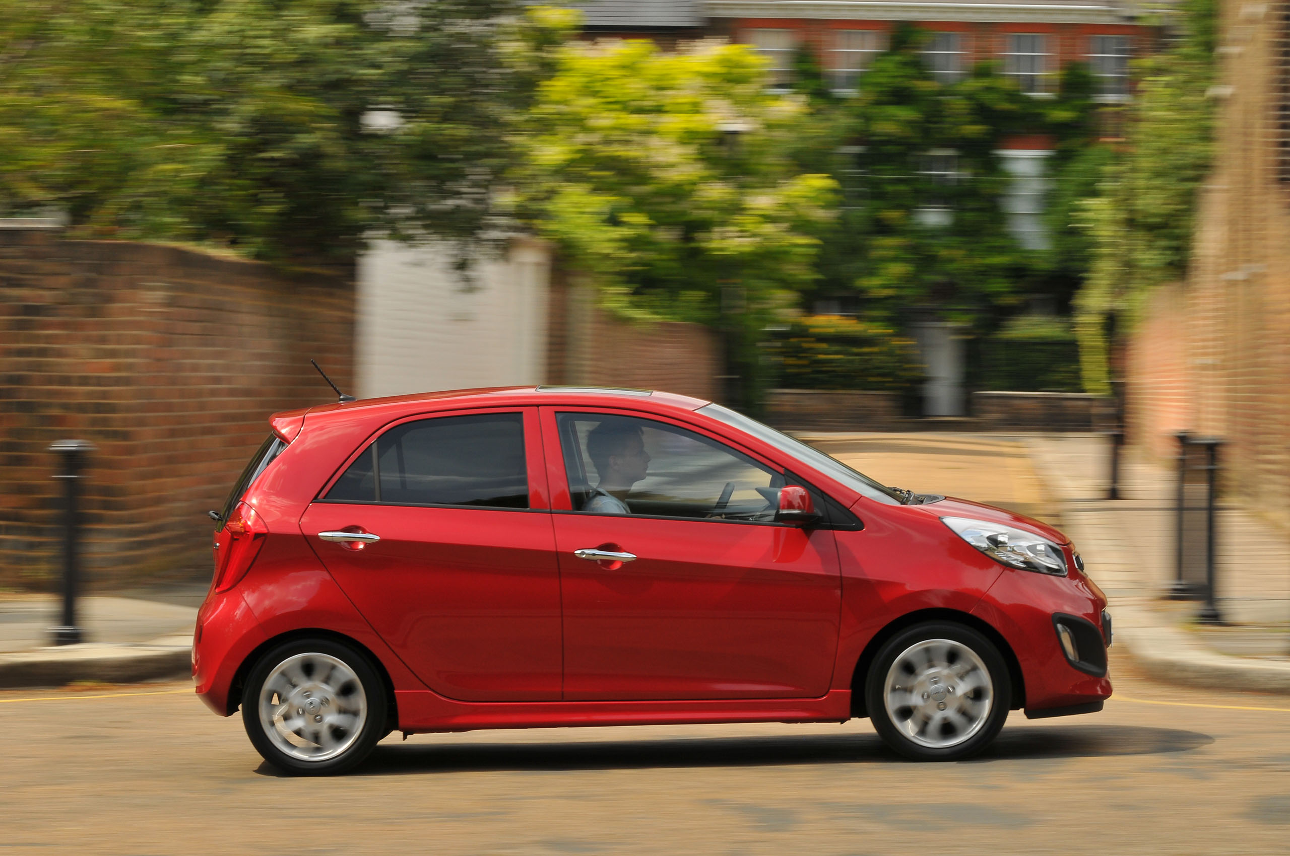 Kia Picanto side profile