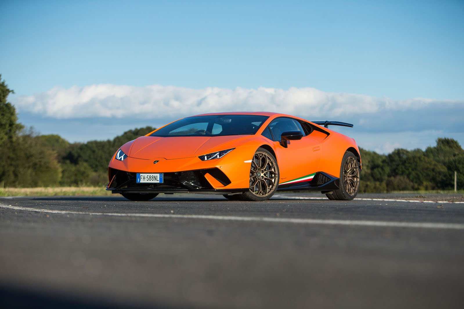 4 star Lamborghini Huracán Performante