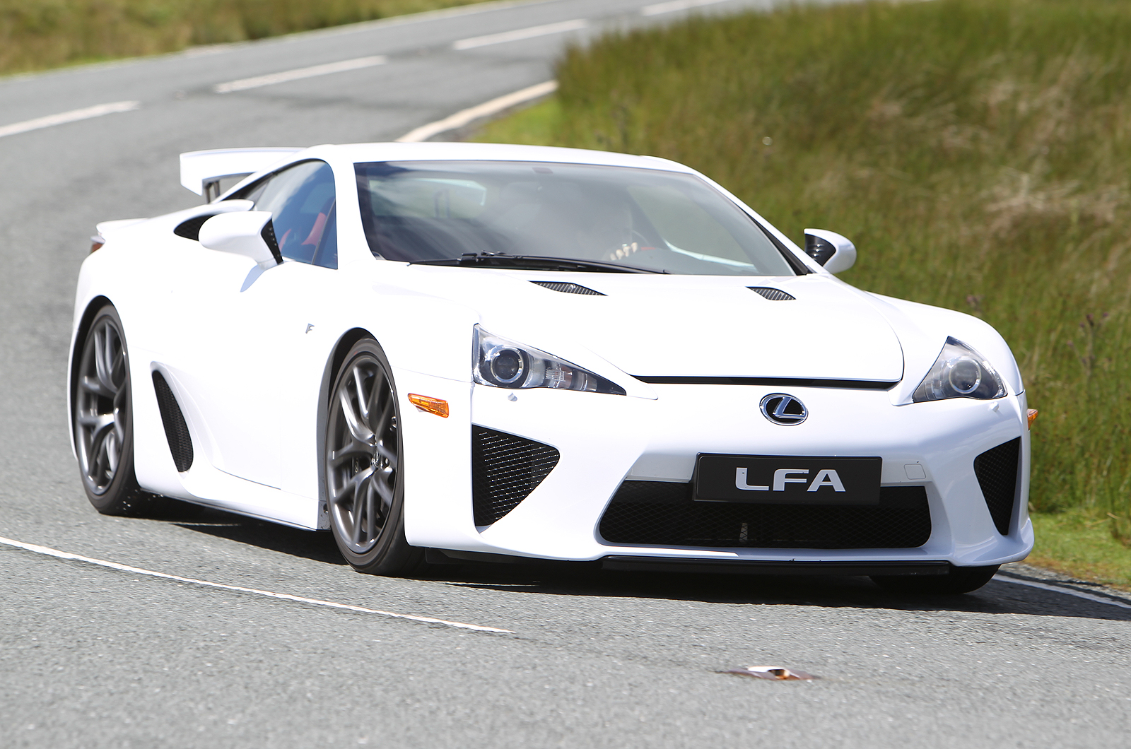 Lexus LFA cornering