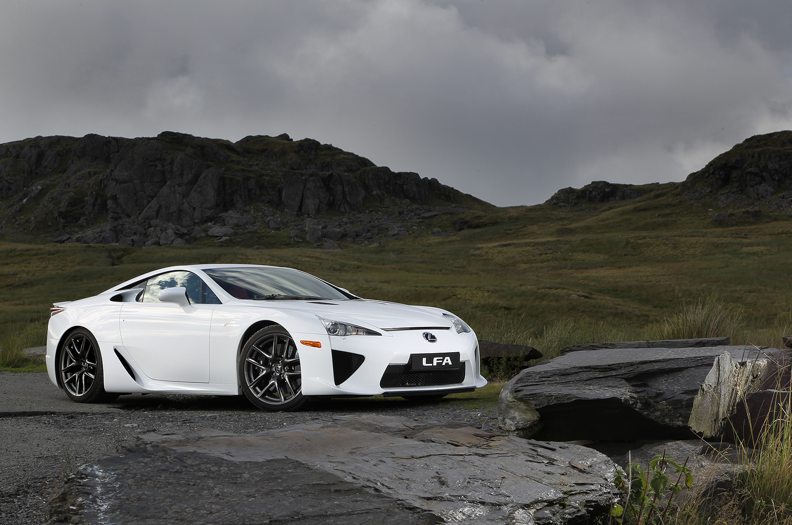 4 star Lexus LFA