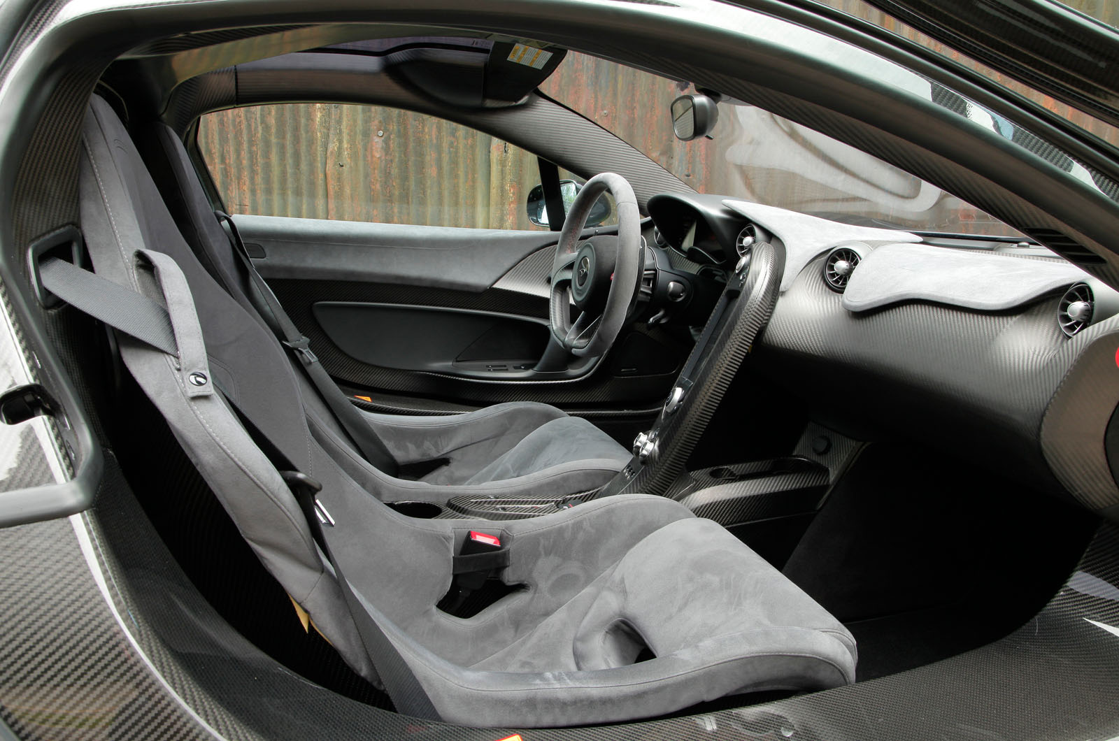 McLaren P1 interior