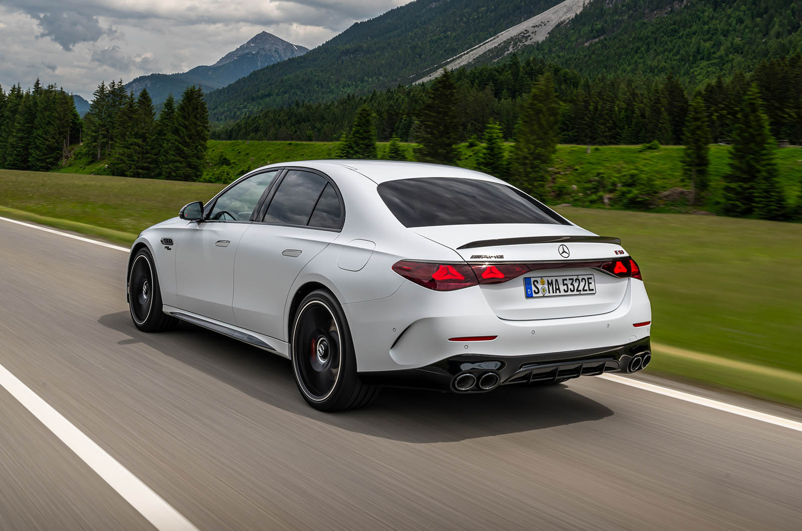 Merc AMG E53 Hybrid reartrack