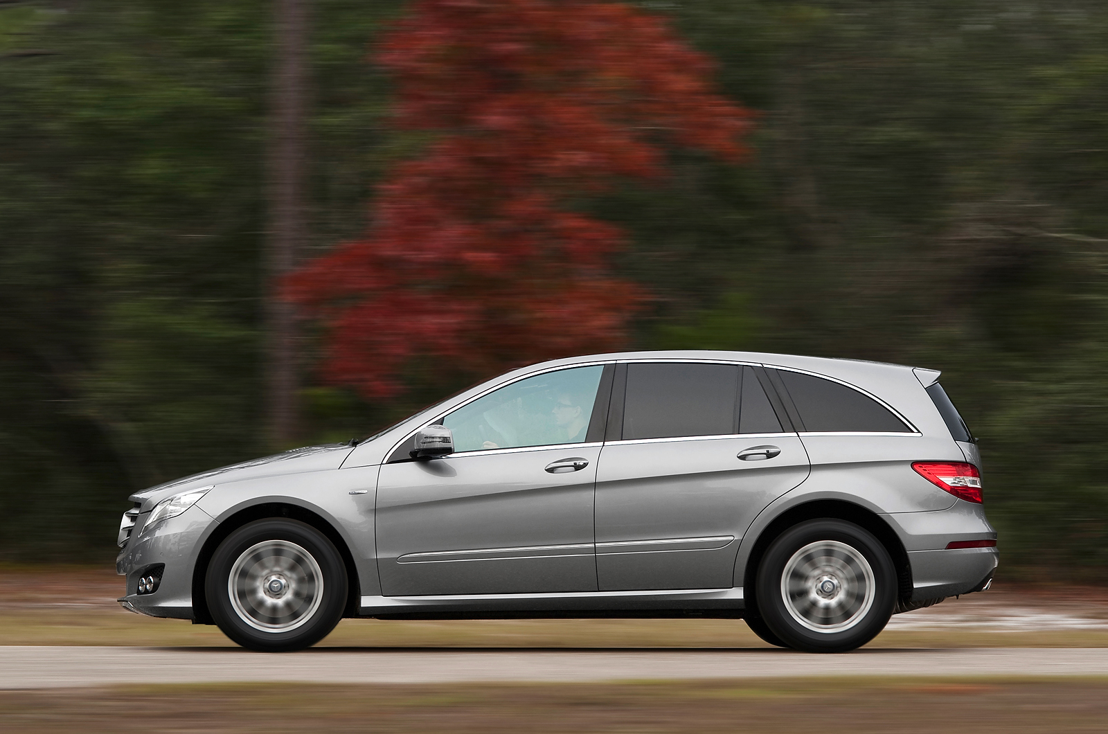 Mercedes-Benz R-Class side profile