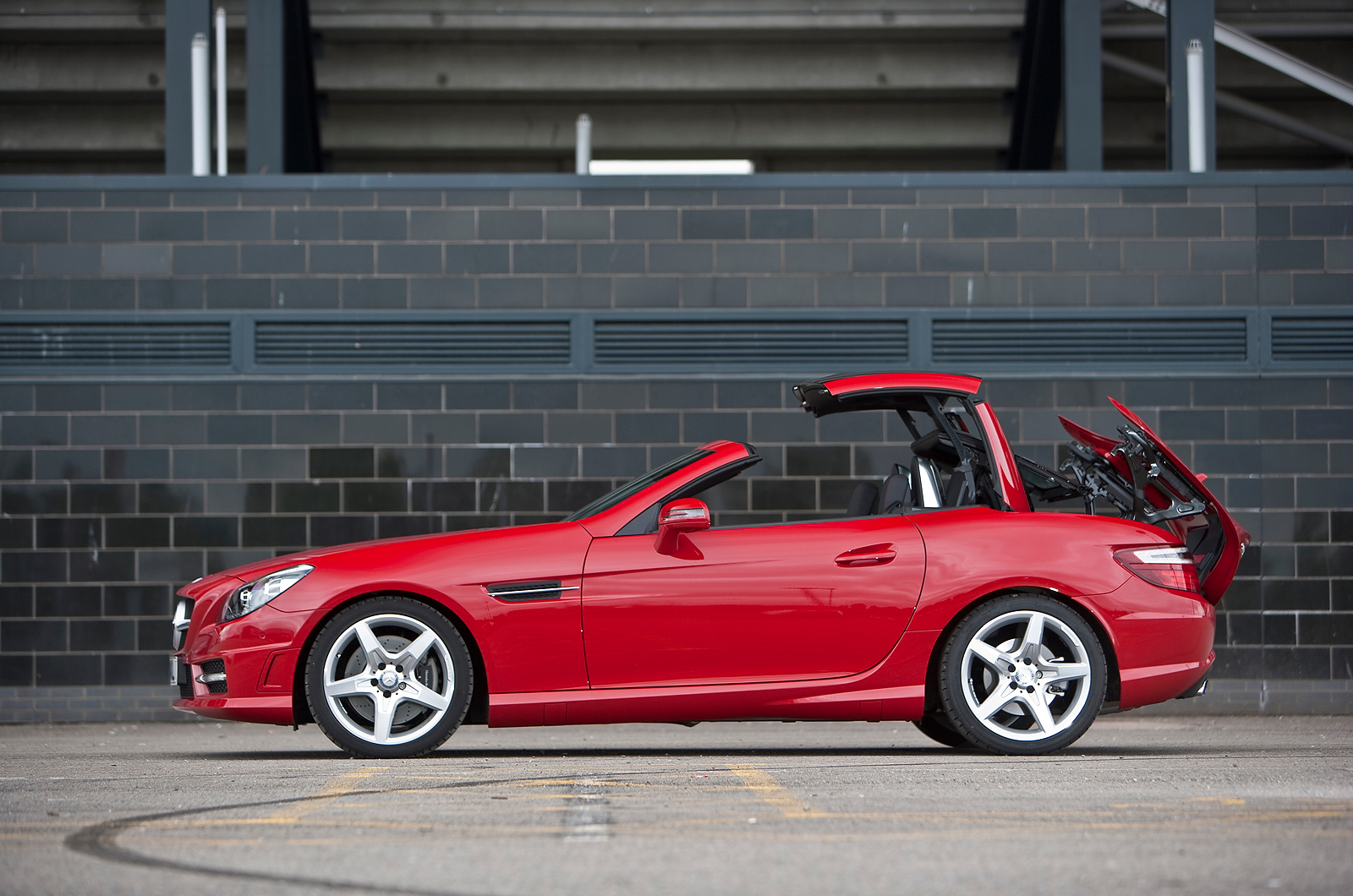 Mercedes-Benz SLK side profile