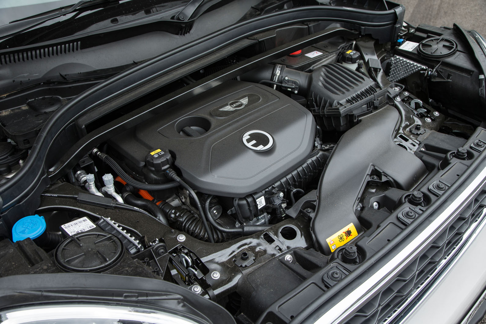 1.5-litre Mini Countryman S E All4 petrol engine