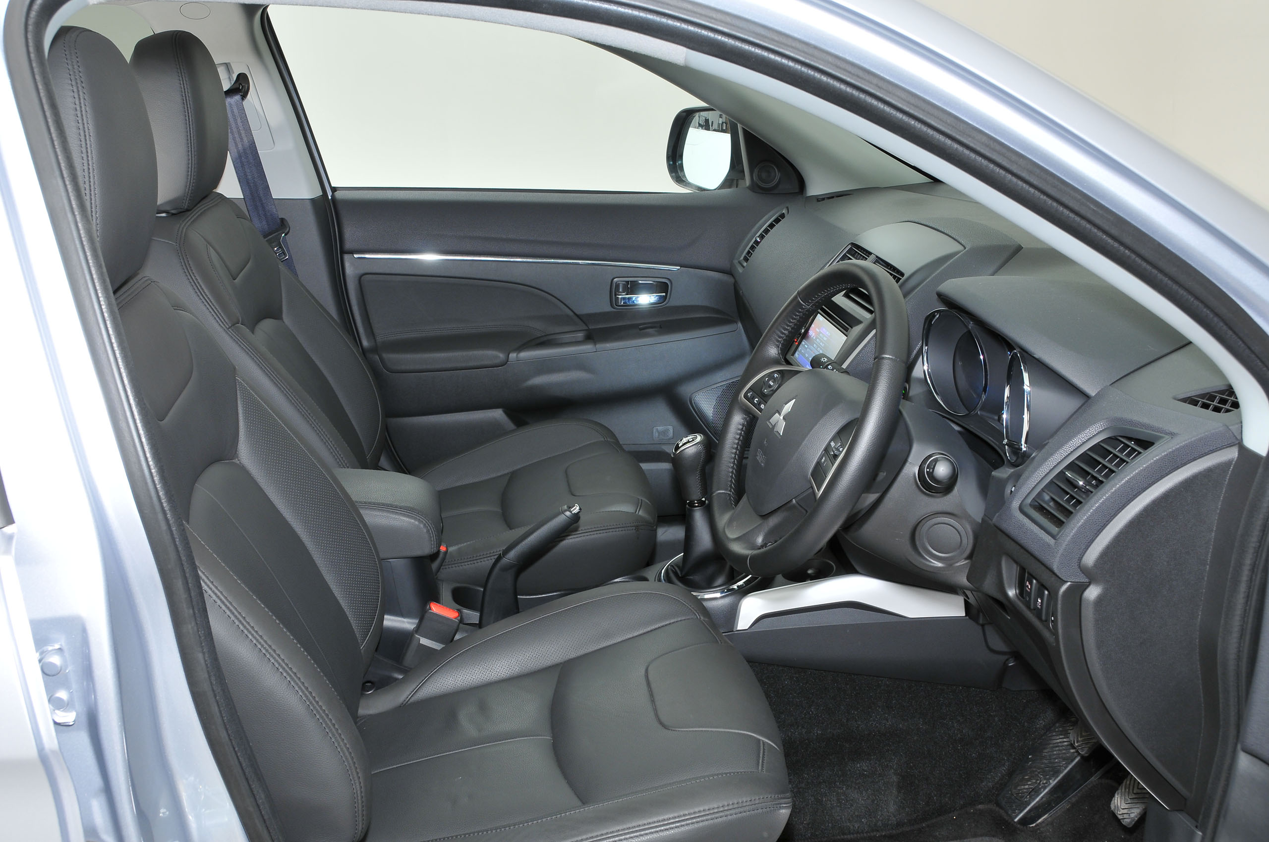 Mitsubishi ASX interior